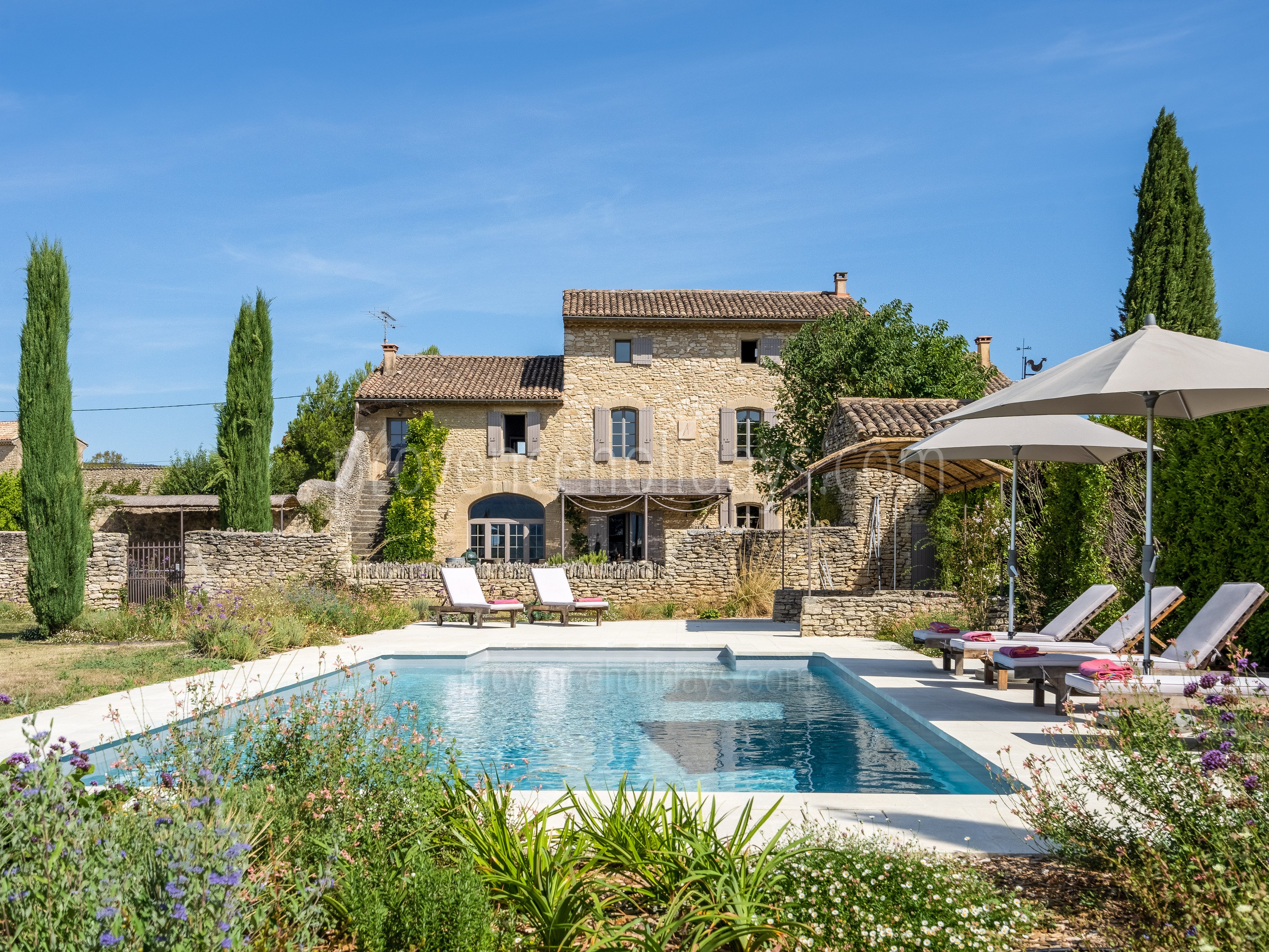 6 - Mas d\'Antoine: Villa: Exterior