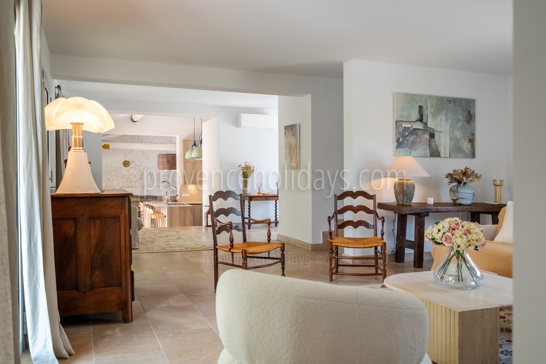 47 - Le Mas du Rollier: Villa: Interior