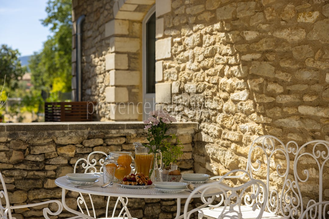 27 - Mas Heyrauds: Villa: Exterior