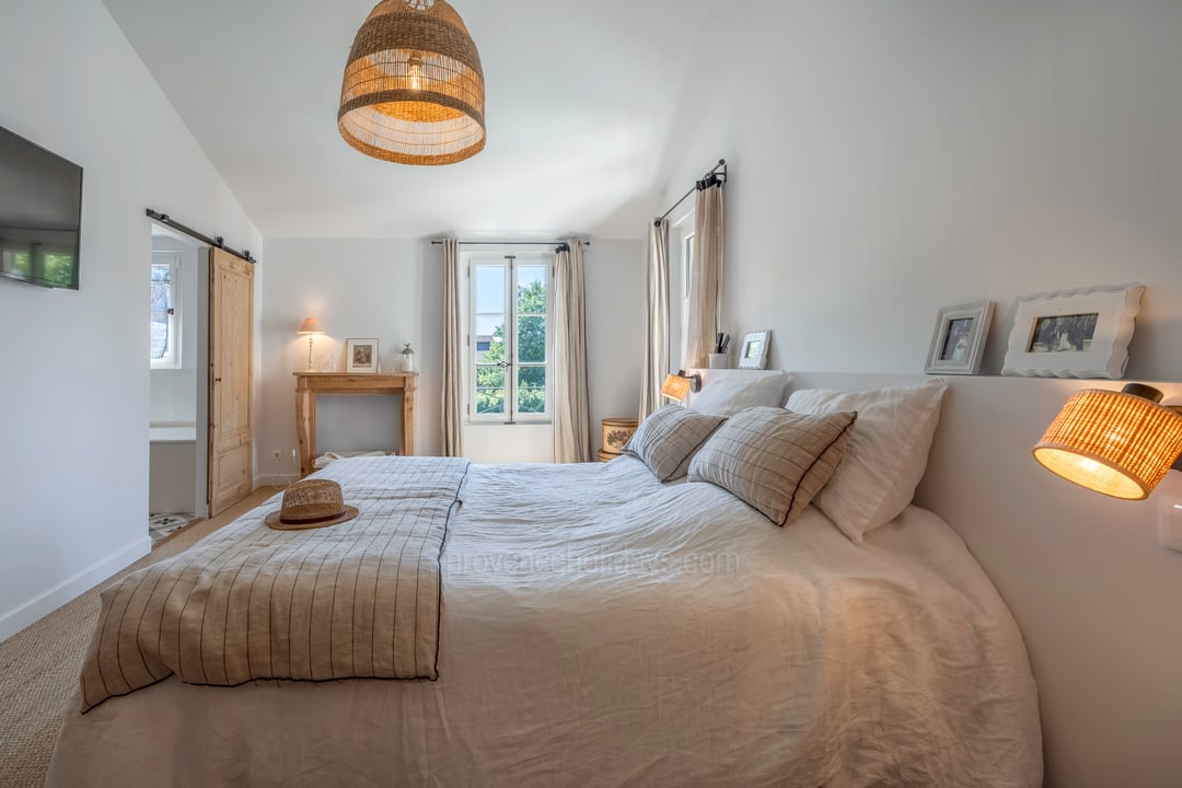 30 - La Vieille Grange: Villa: Bedroom 4