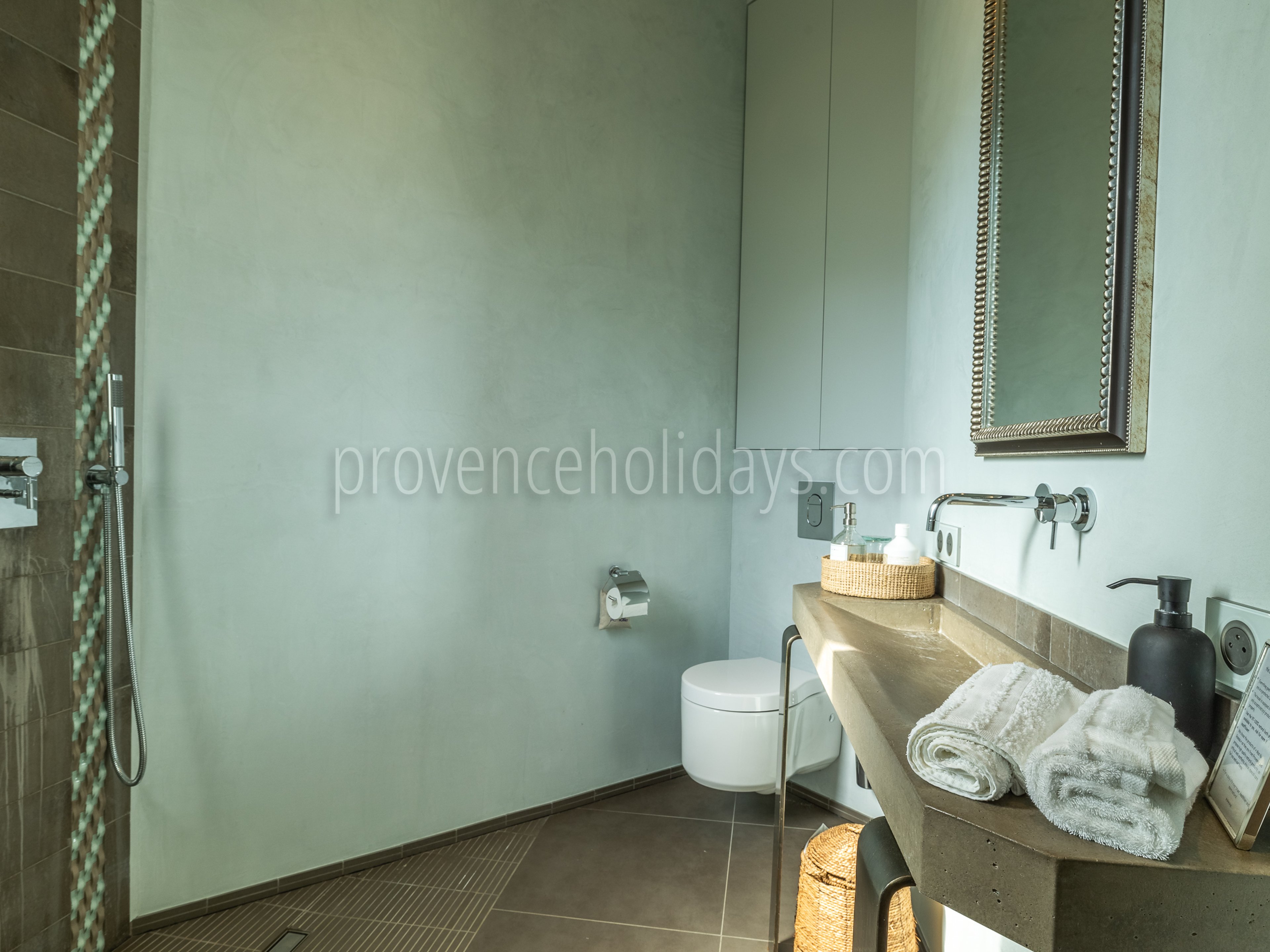 30 - Le Mas du Vallon: Villa: Bathroom