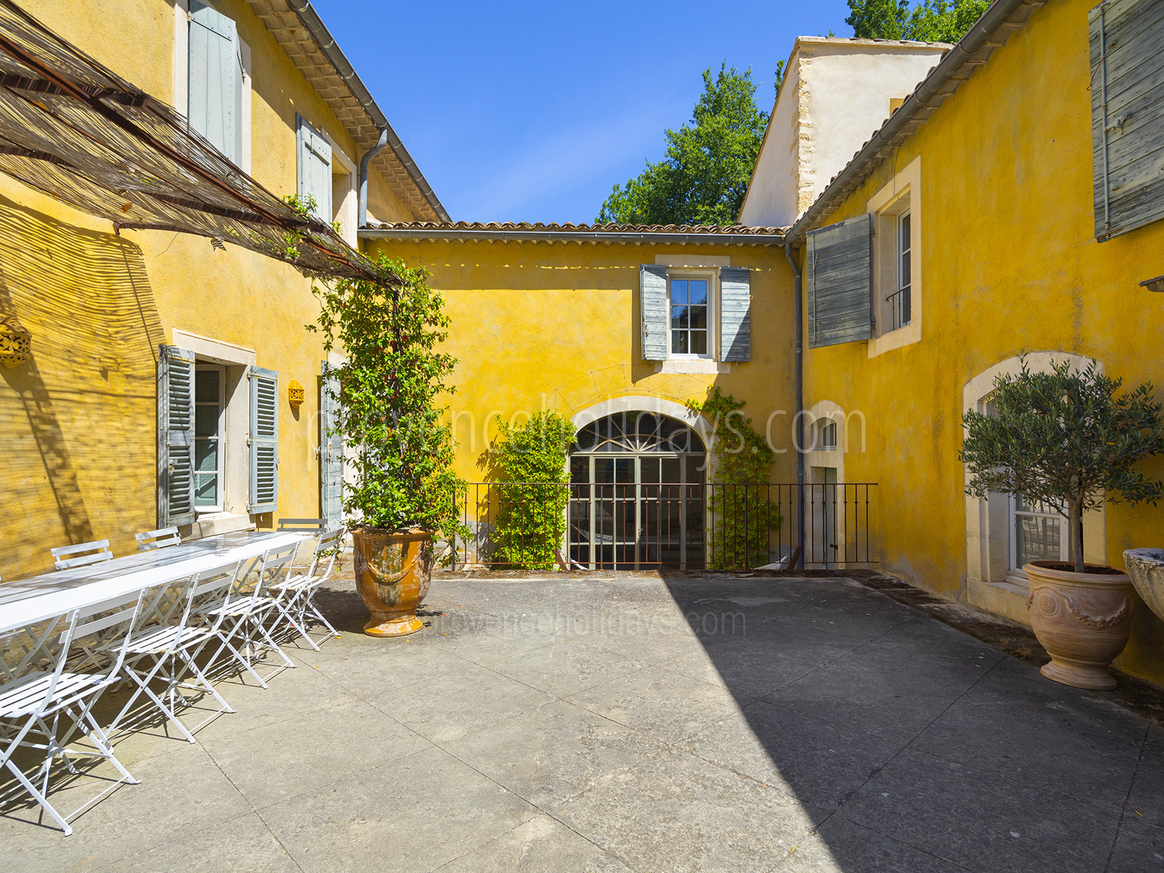 32 - Bastide Valentine: Villa: Exterior