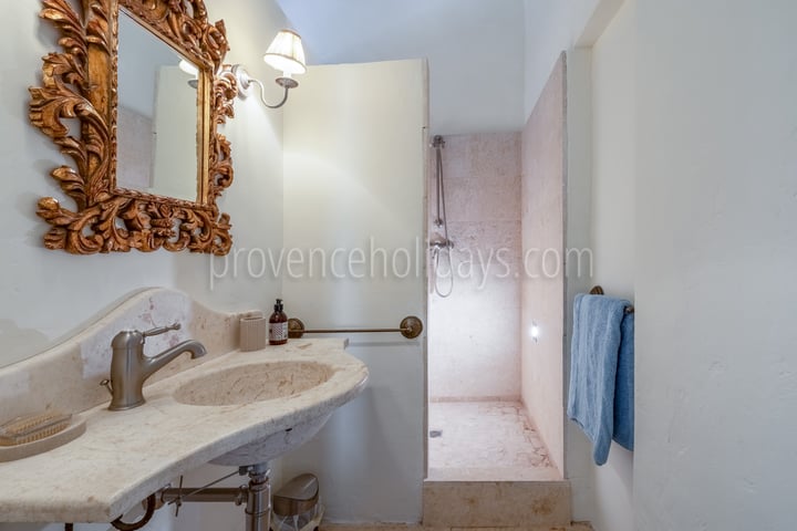 29 - Mas du Fort: Villa: Bathroom