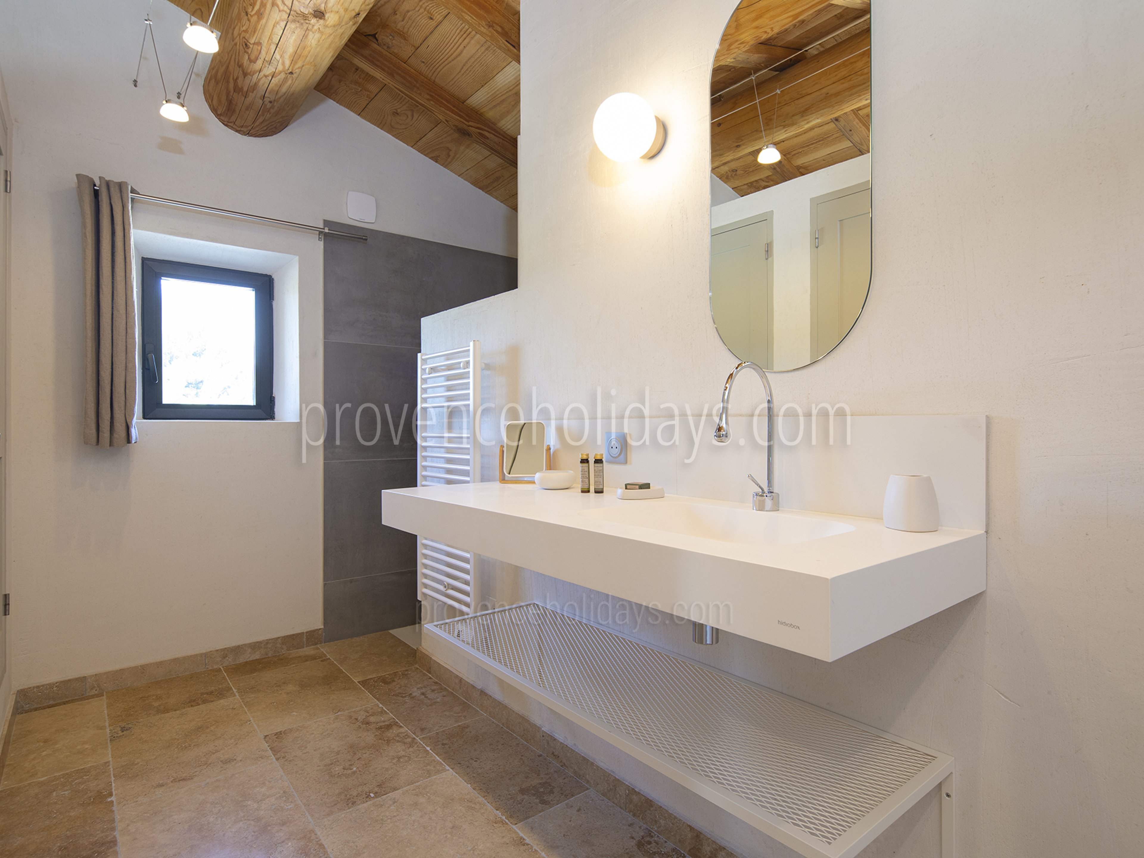 15 - Mas des Cerisiers: Villa: Bathroom