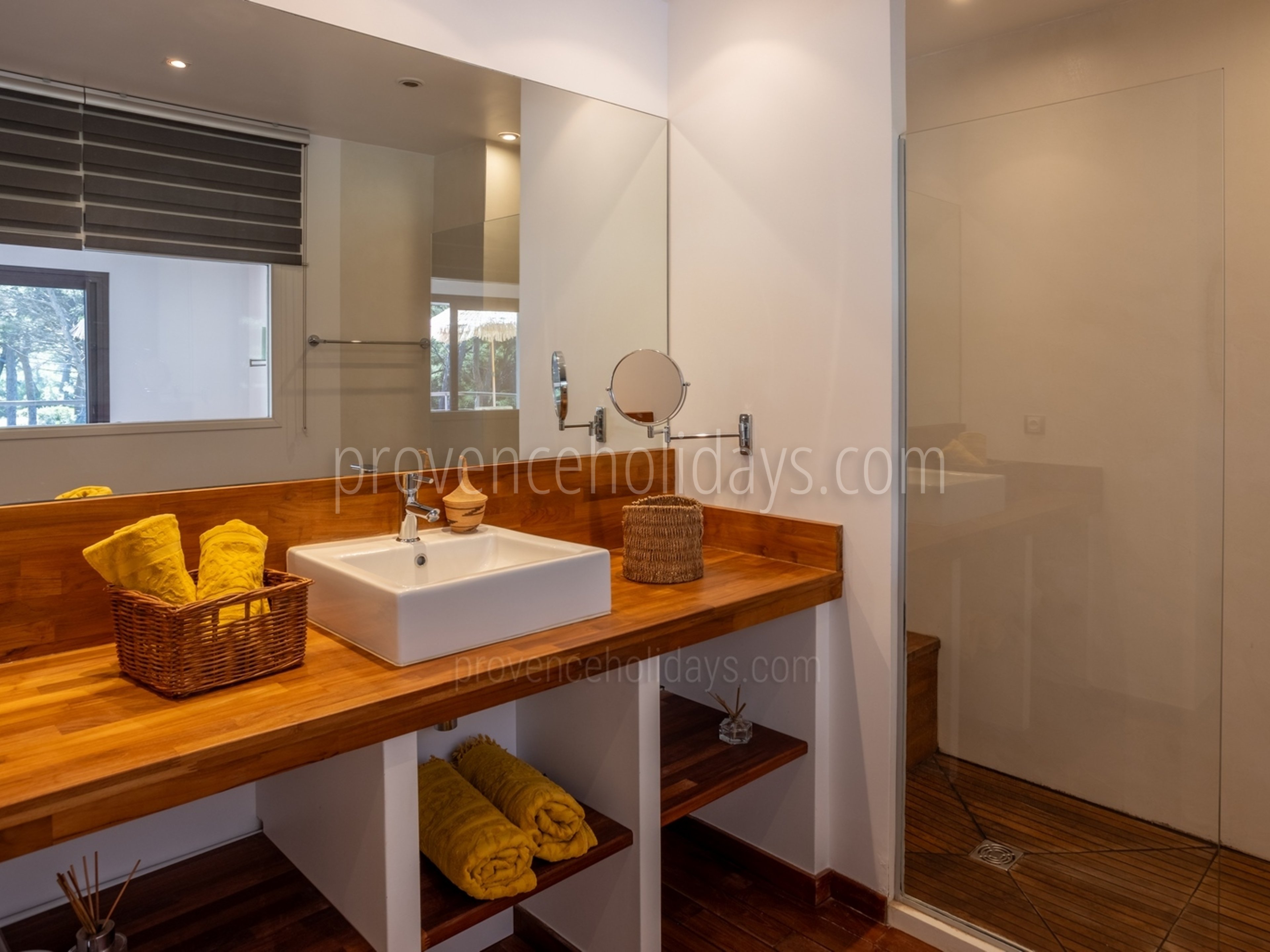 24 - Villa Corail: Villa: Bathroom