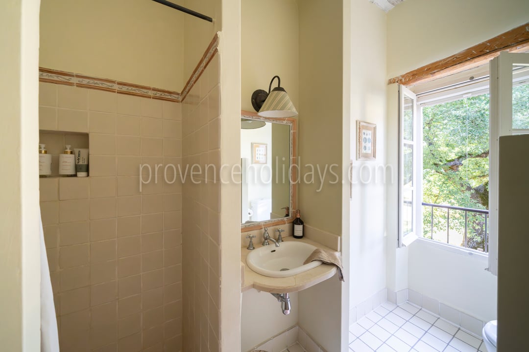 97 - La Bastide Neuve: Villa: Bathroom