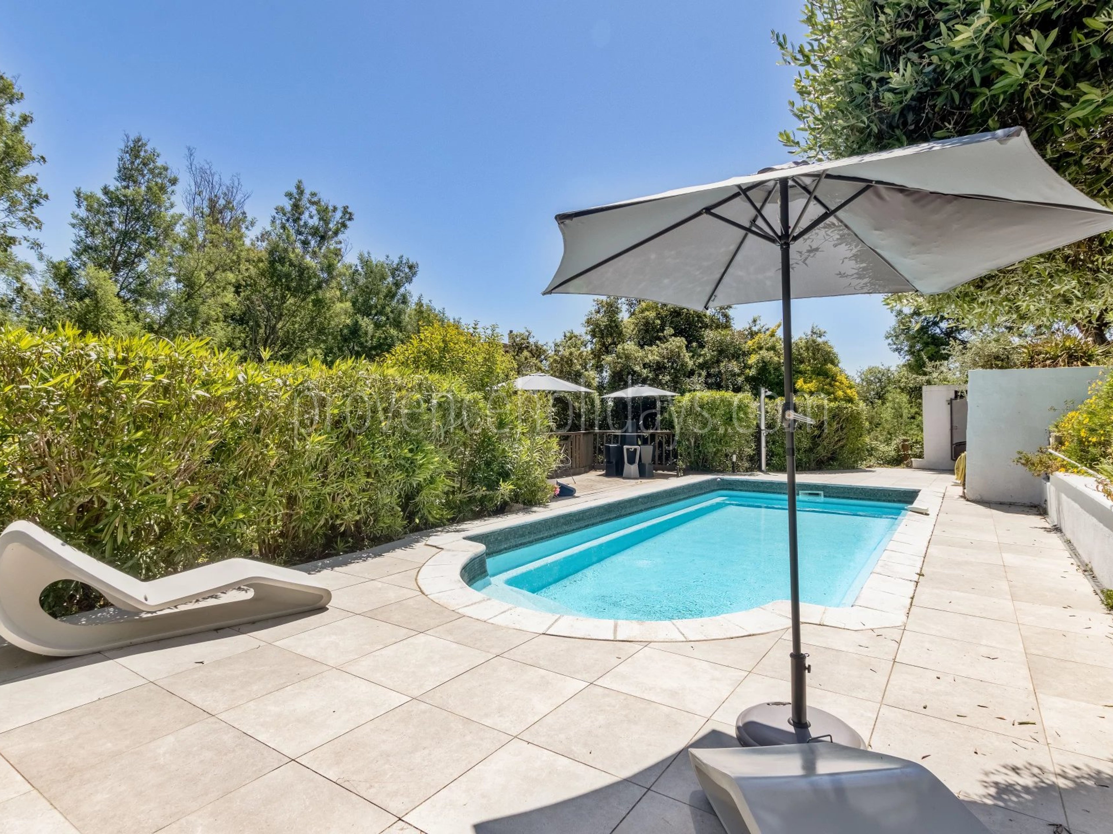 4 - Zeitgenössische Villa in Saint-Raphaël: Villa: Pool