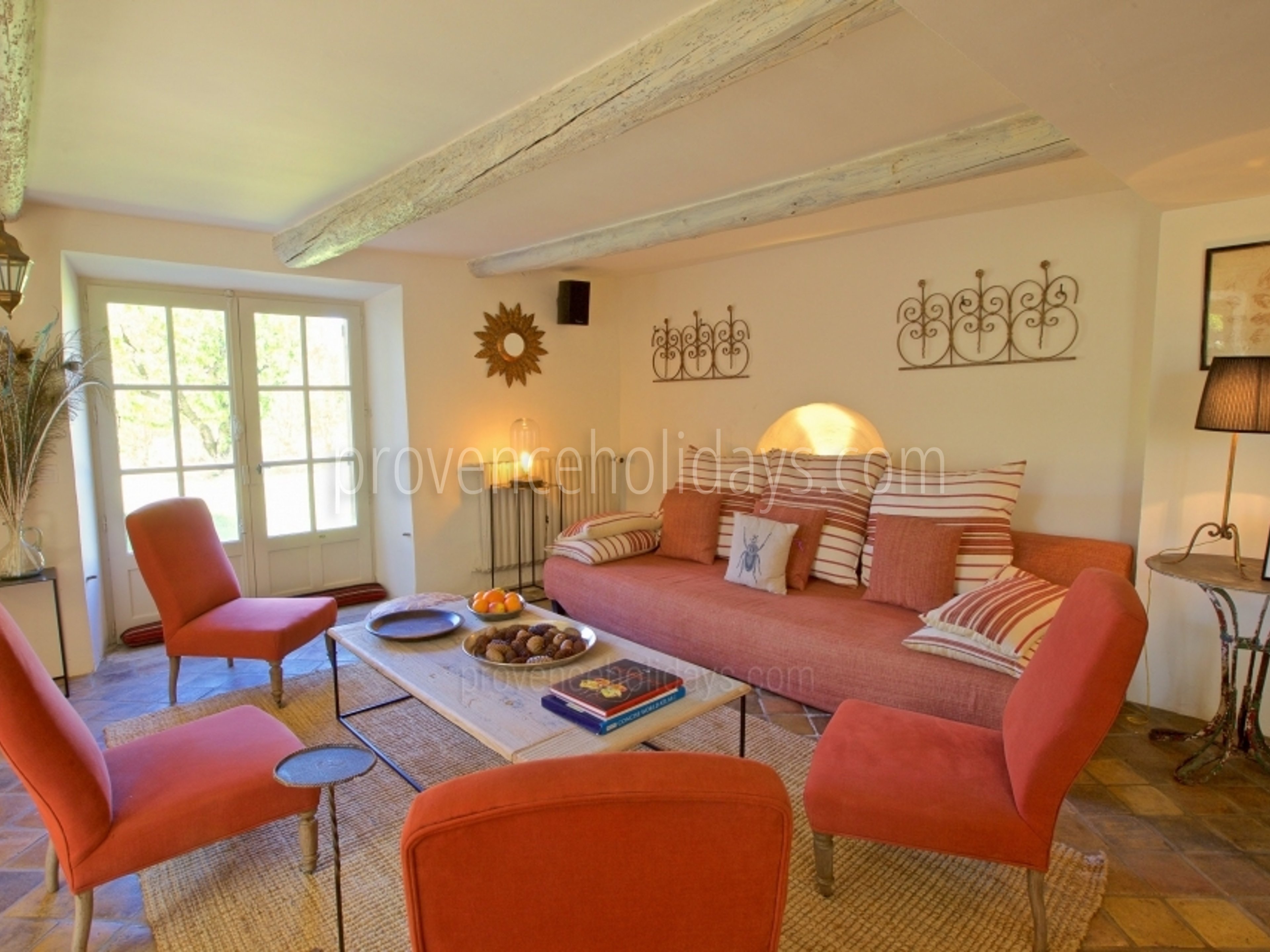 29 - Mas des Lavandes: Villa: Interior