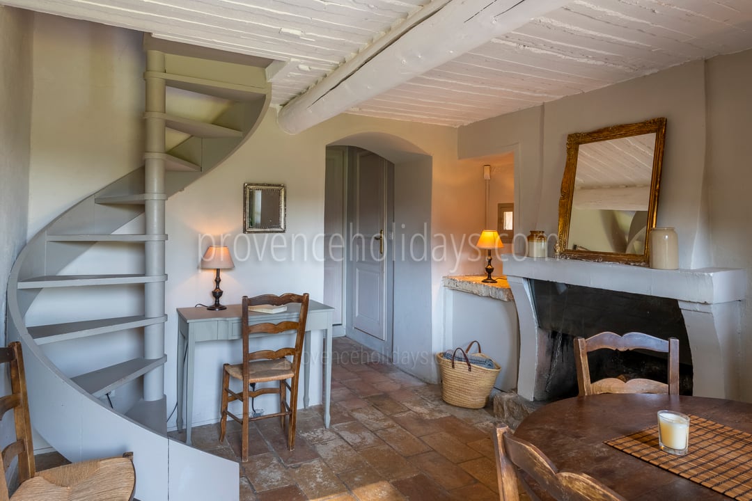 9 - Le Cottage: Villa: Interior