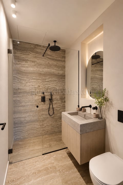 19 - Villa Elite: Villa: Bathroom