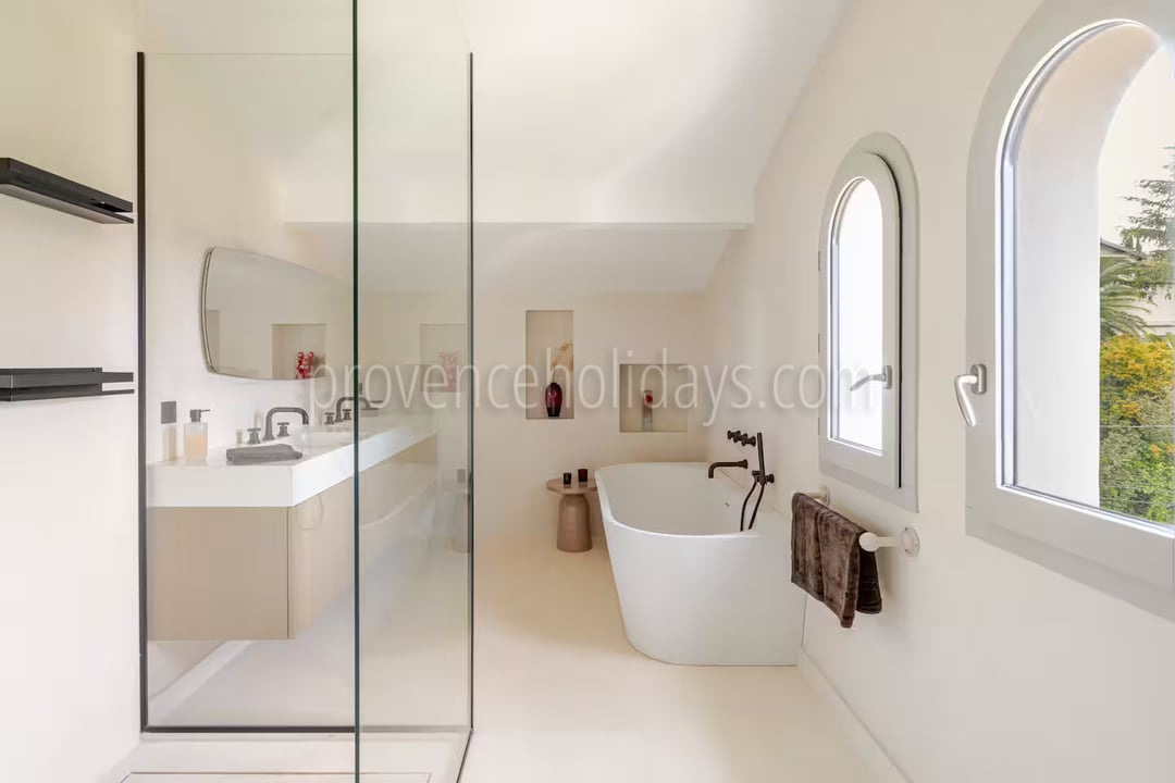 17 - Villa Elite: Villa: Bathroom