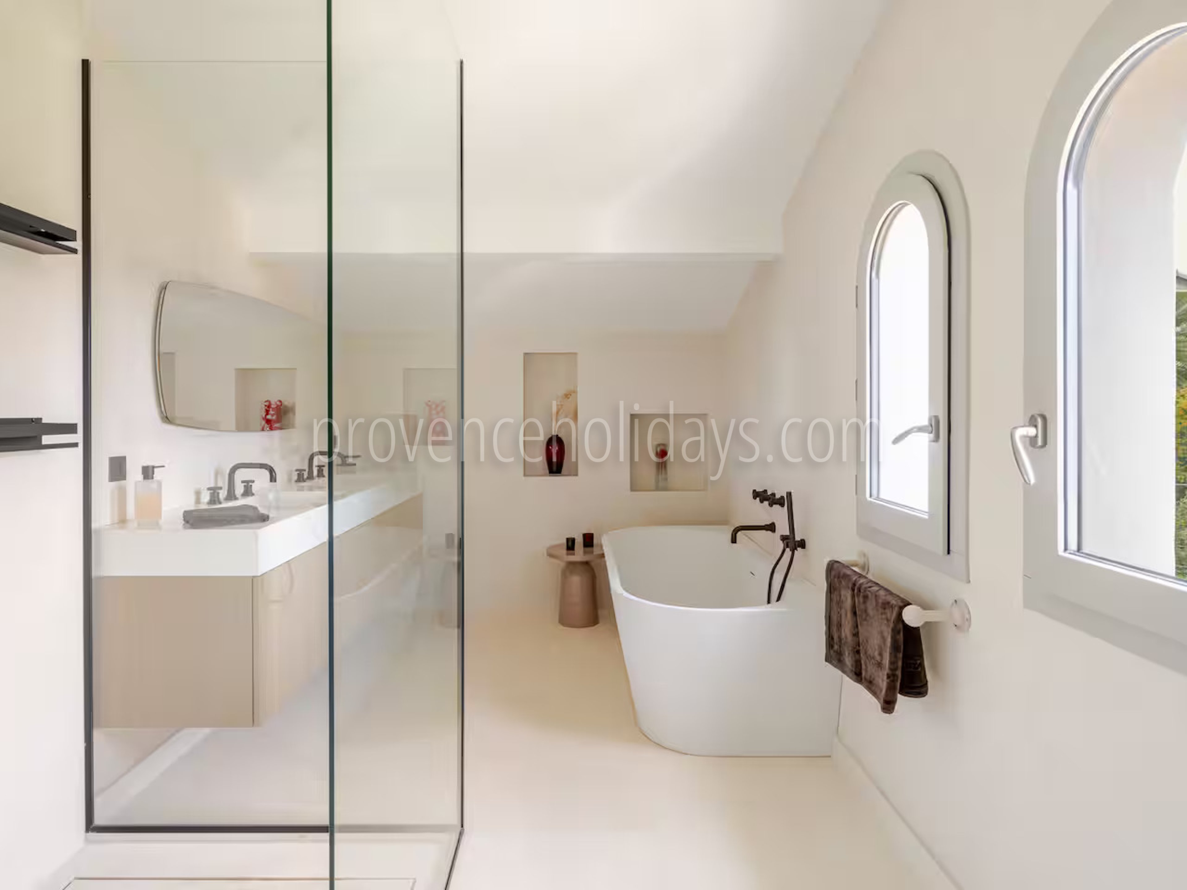 17 - Villa Elite: Villa: Bathroom