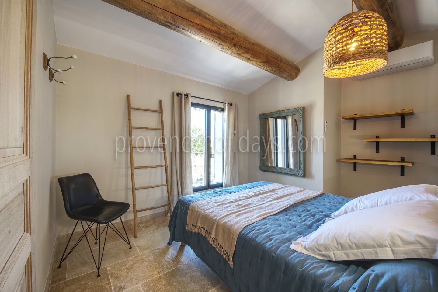 12 - Mazet de Fontvieille: Villa: Bedroom