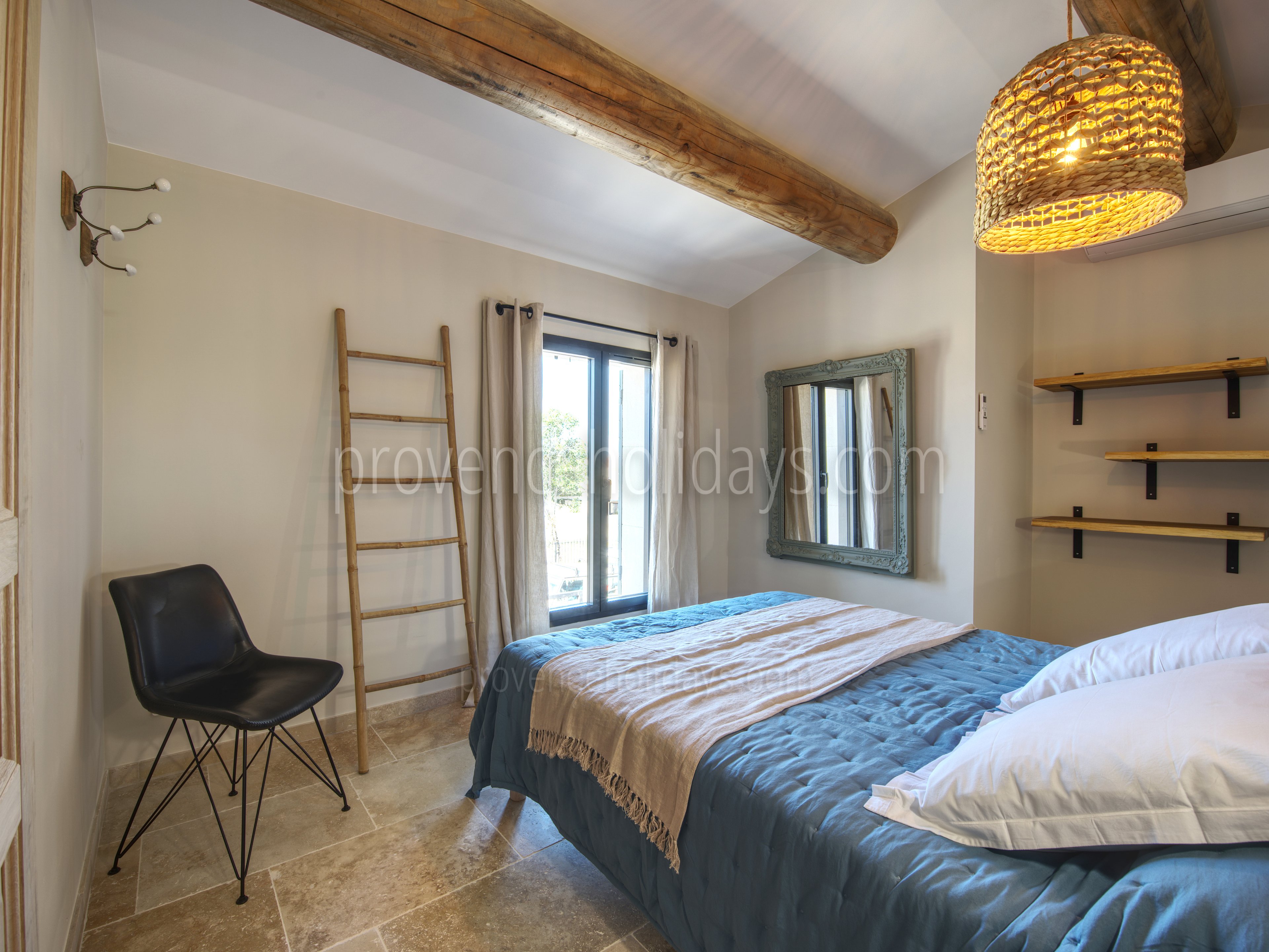 12 - Mazet de Fontvieille: Villa: Bedroom