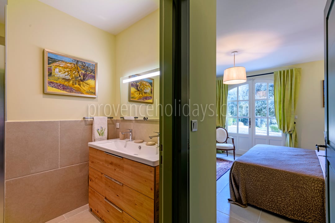 38 - Le Mas des Roses: Villa: Bathroom