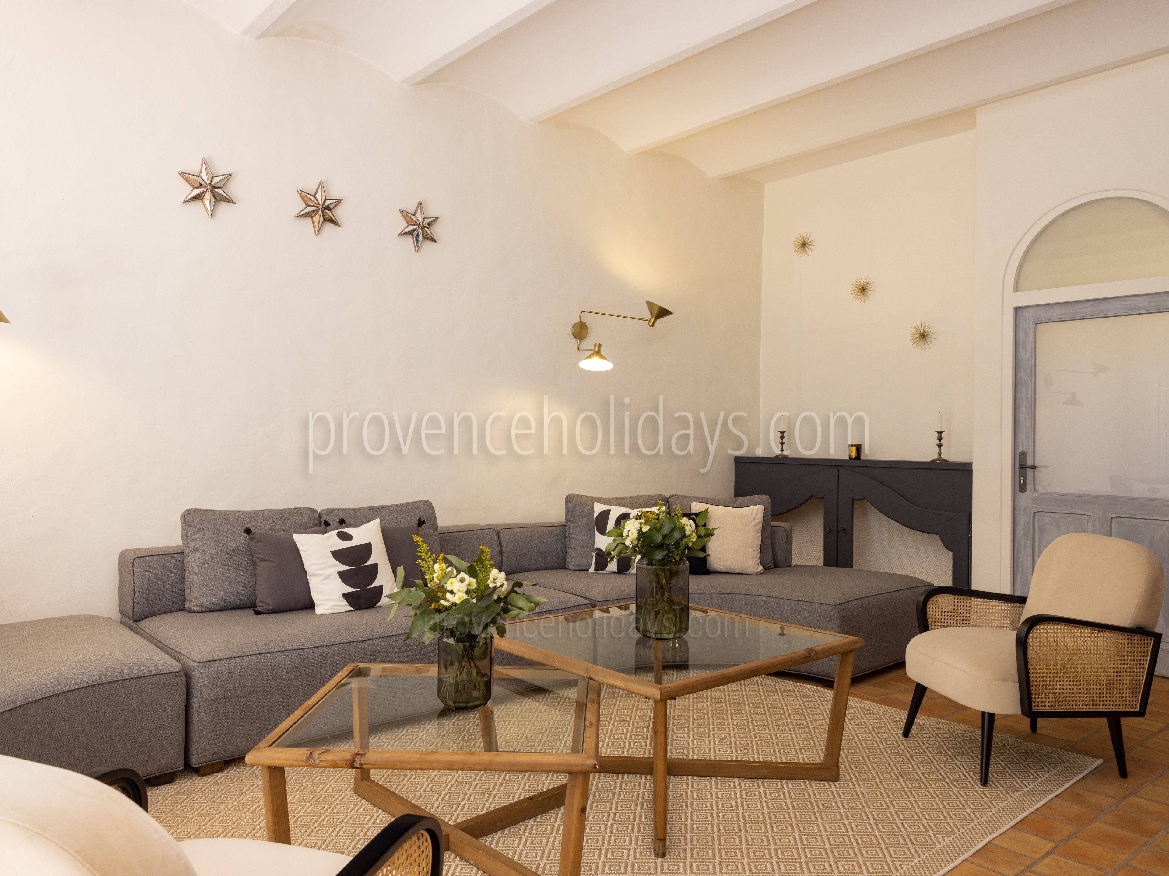 28 - Petite Bastide de Goult: Villa: Interior