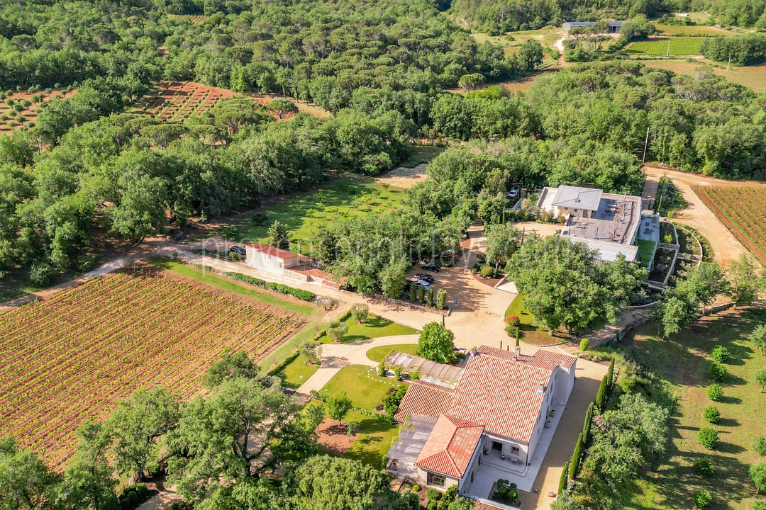 25 - Villa Olive: Villa: Exterior