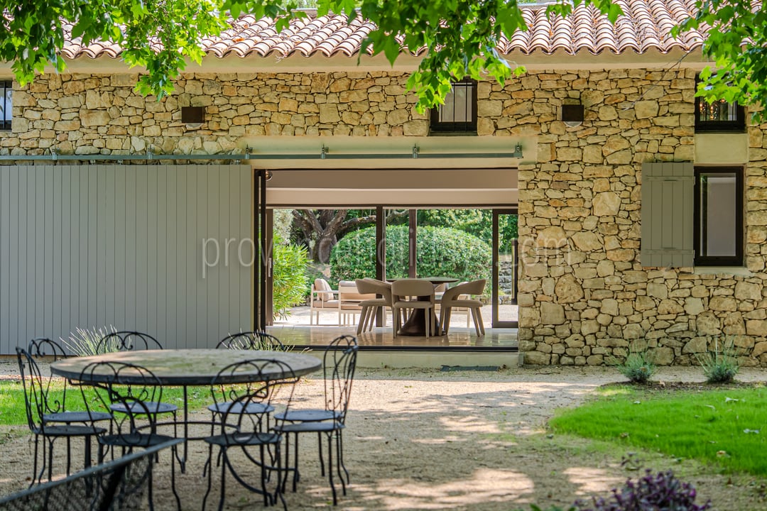 45 - Mas de la Rivière Secrète: Villa: Exterior