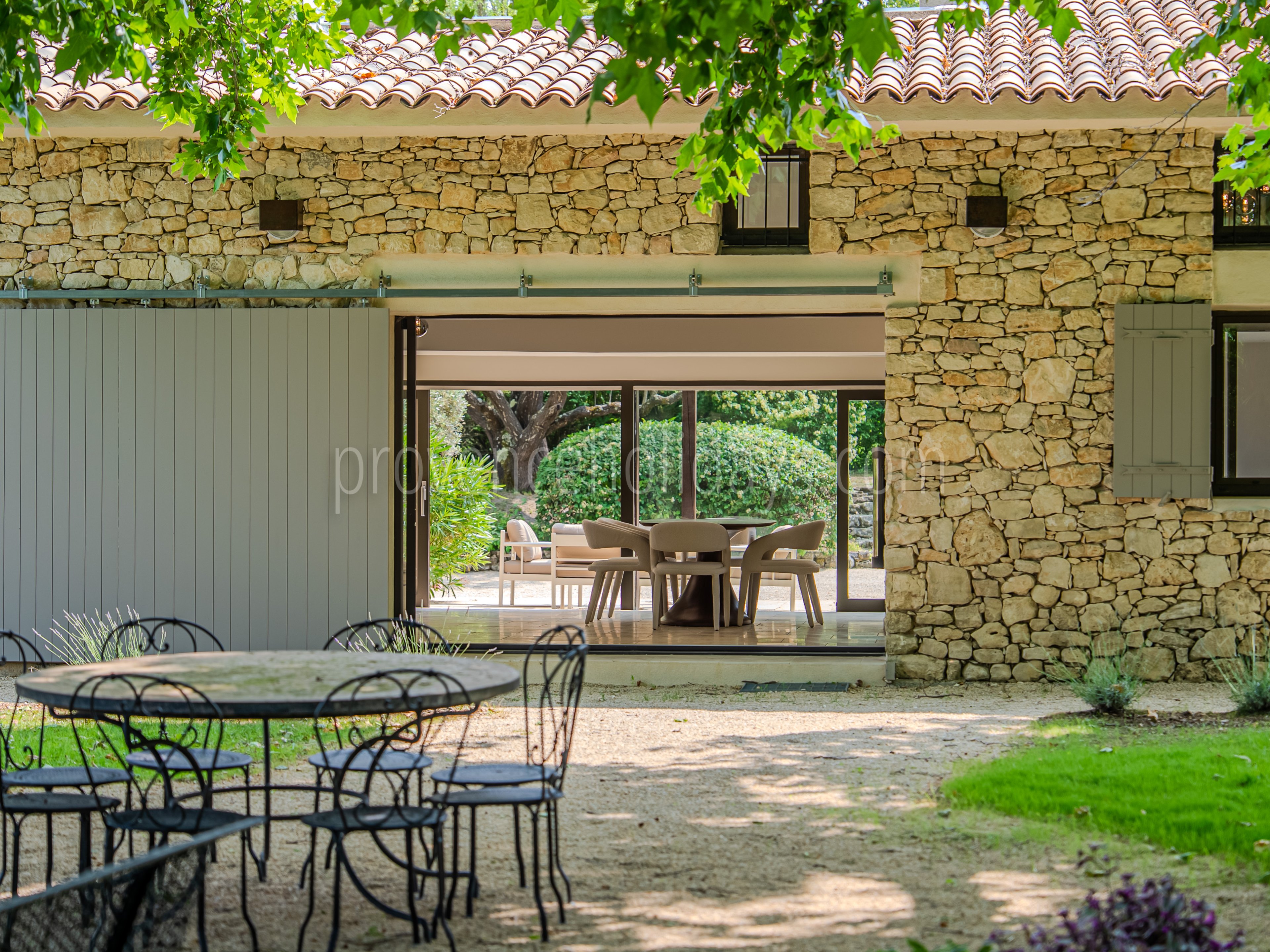 45 - Mas de la Rivière Secrète: Villa: Exterior