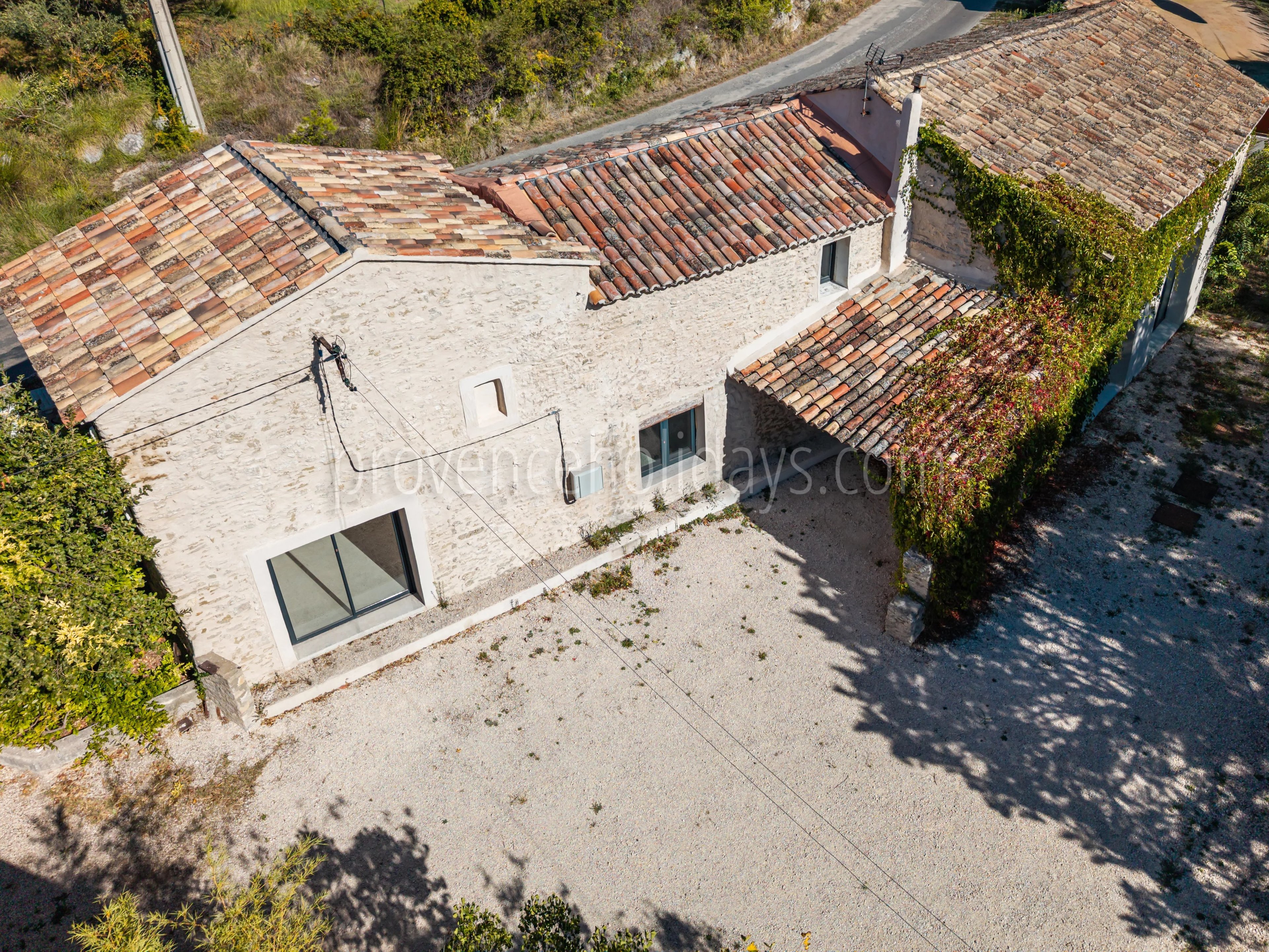 23 - Mas rénové à L\'Isle-sur-la-Sorgue: Villa: Exterior