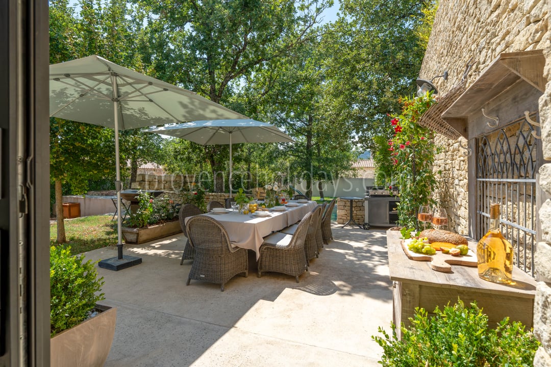 Familienfreundliche Villa in Gordes mit atemberaubender Innenausstattung und privatem Pool