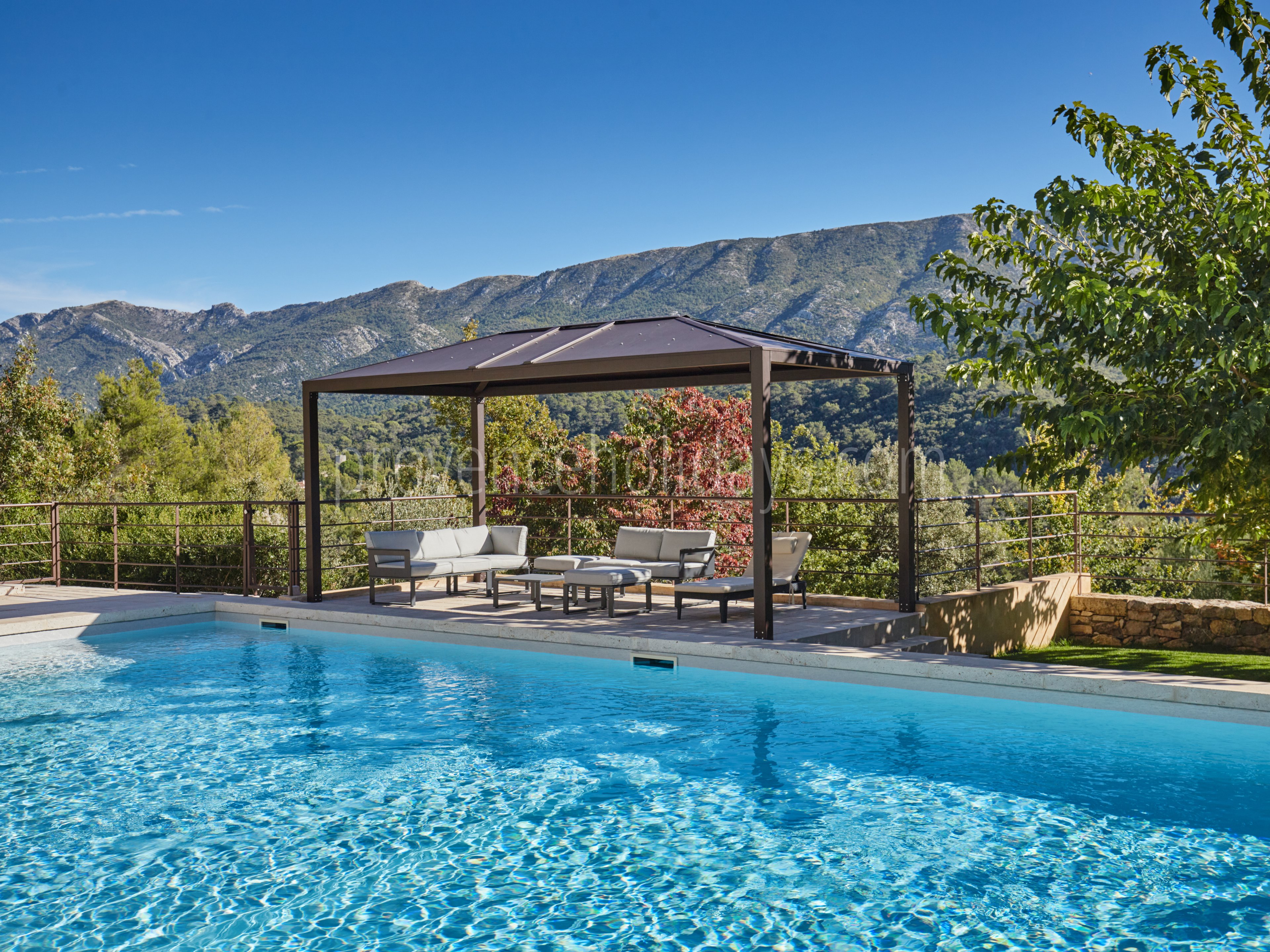 31 - À l\'Ombre de Cézanne: Villa: Pool