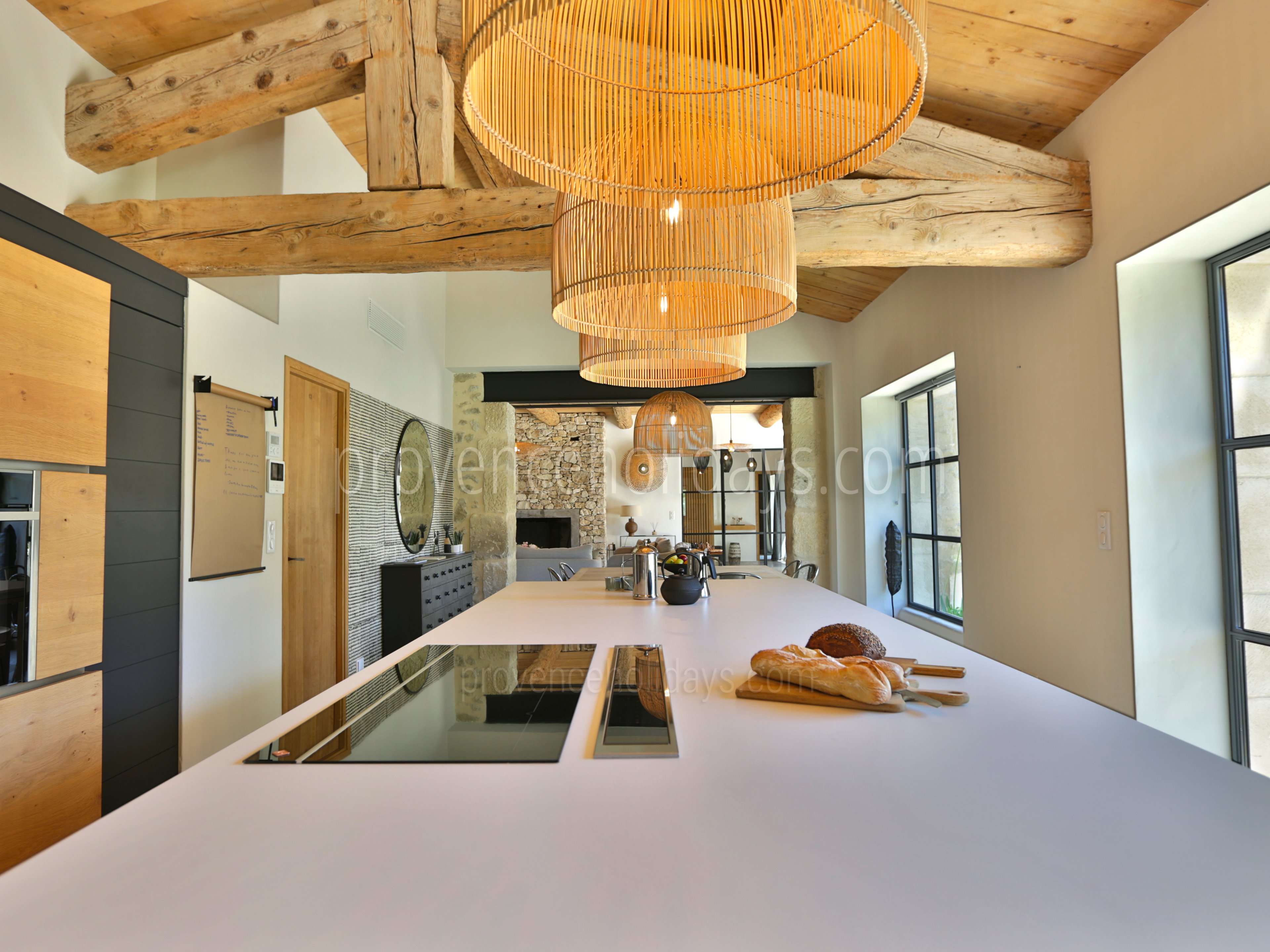 47 - Mas des Lumières: Villa: Interior