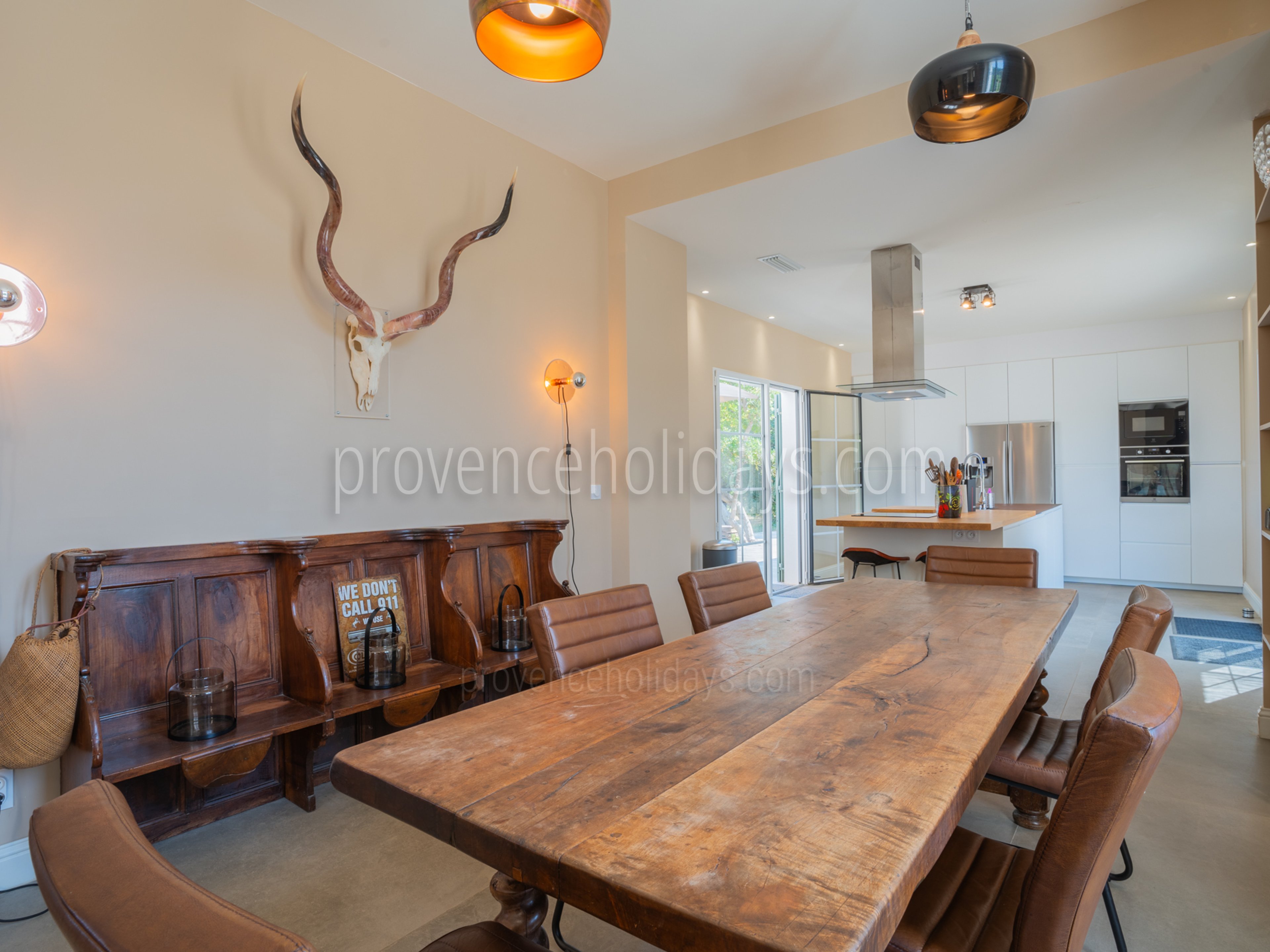 12 - Bastidon: Villa: Interior