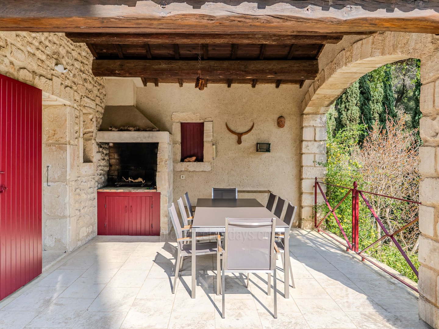 3 - Bastide des Cyprès: Villa: Exterior