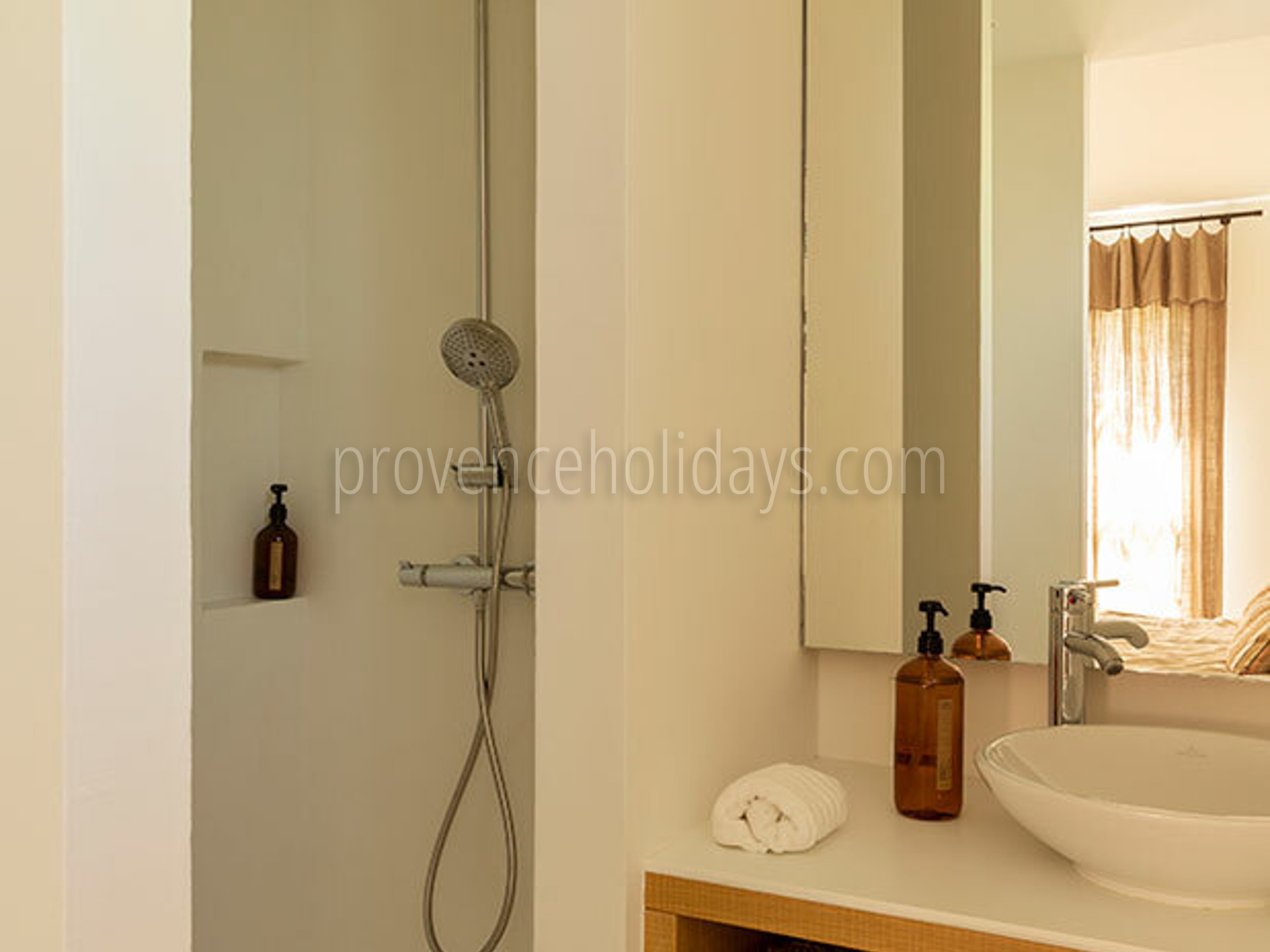 39 - Villa Saint Roch: Villa: Bathroom