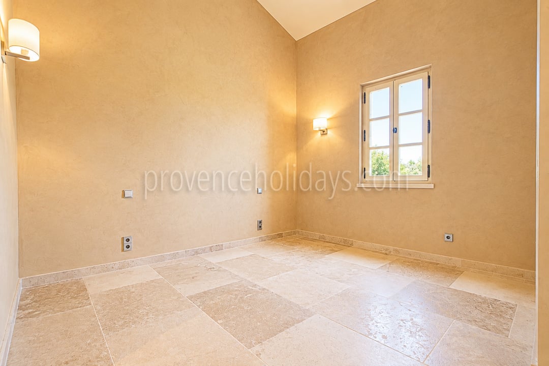 37 - Mas mit Tennisplatz in Eygalières: Villa: Bedroom