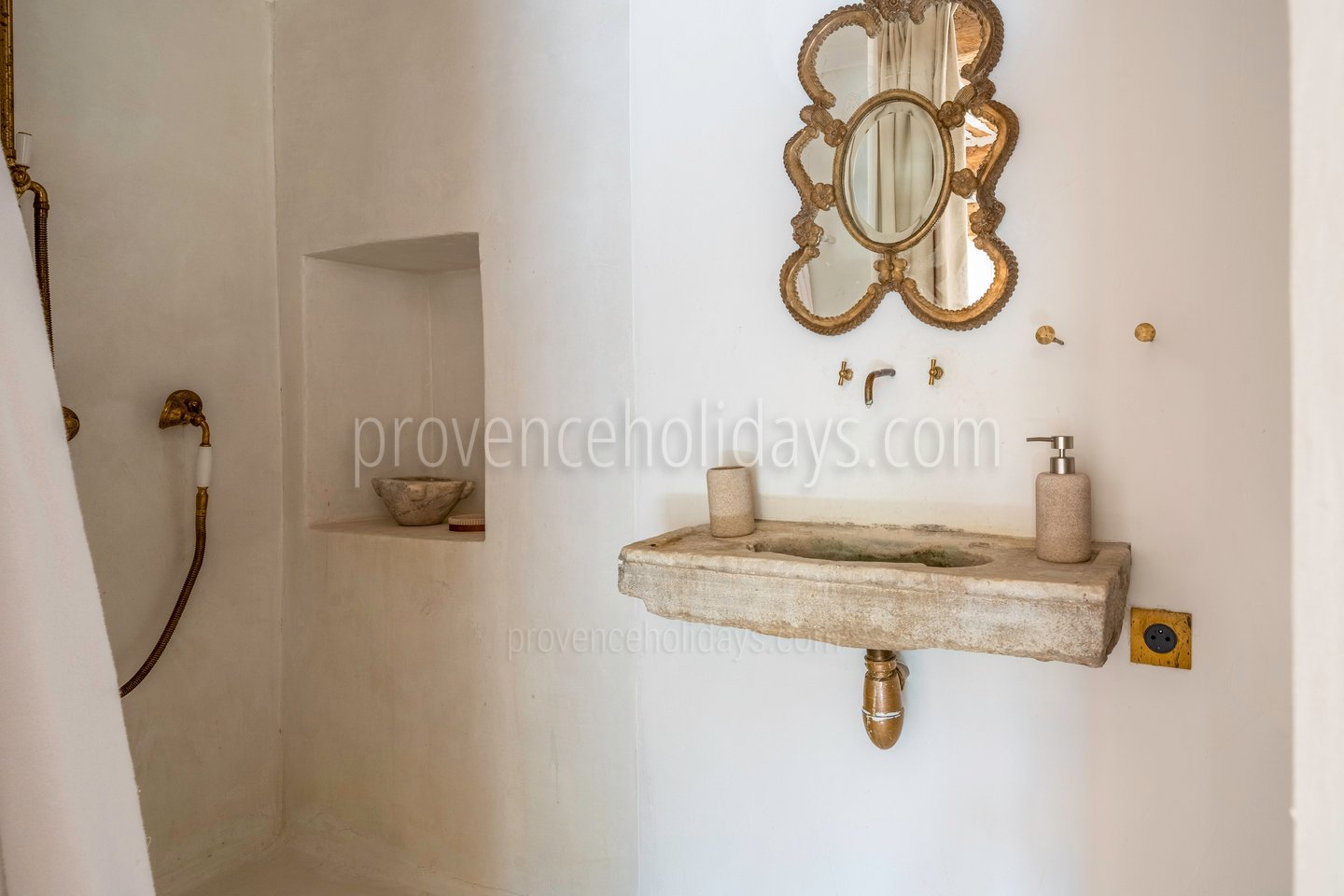 38 - Le Vallon Secret: Villa: Bathroom