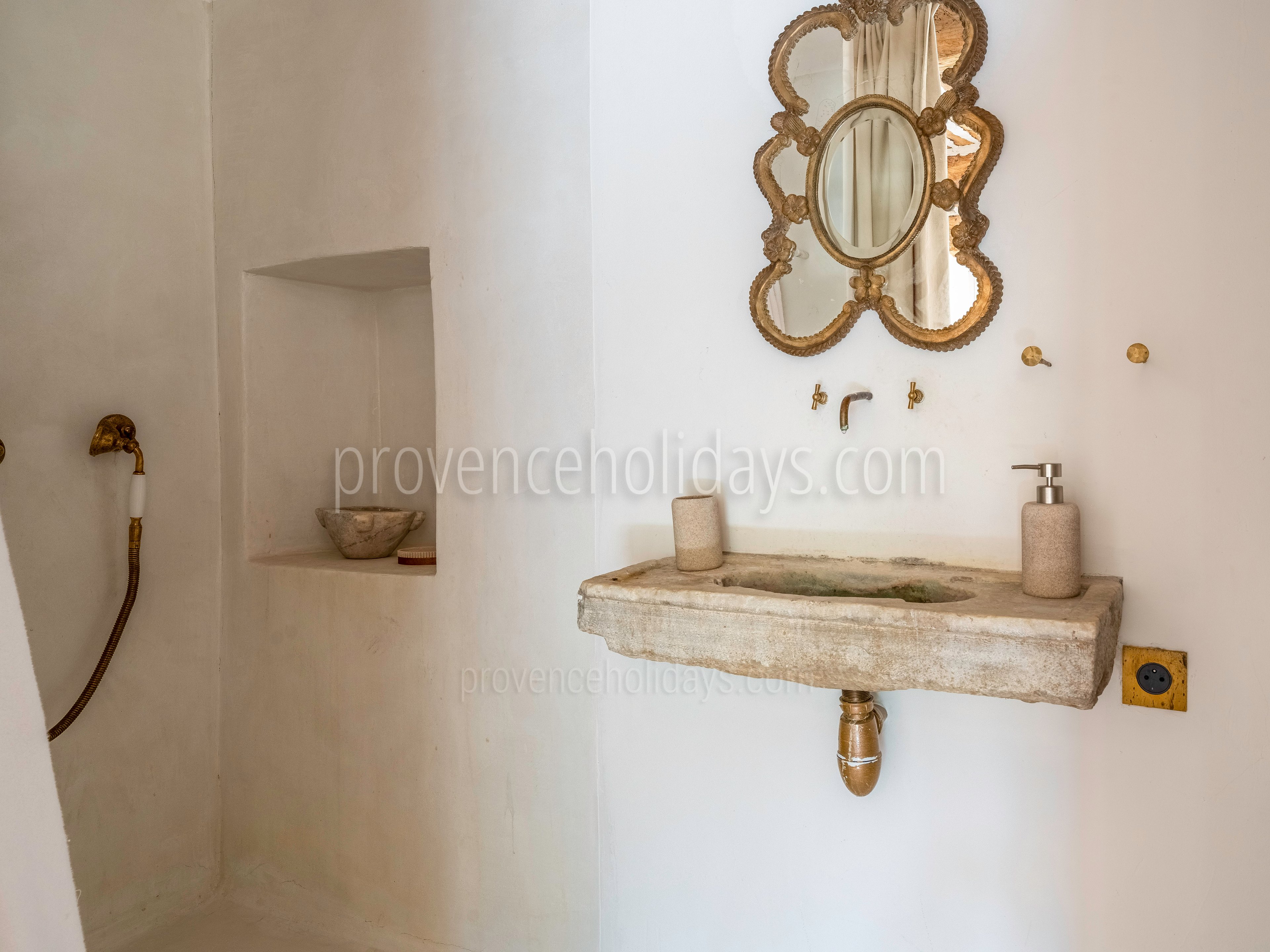 38 - Le Vallon Secret: Villa: Bathroom