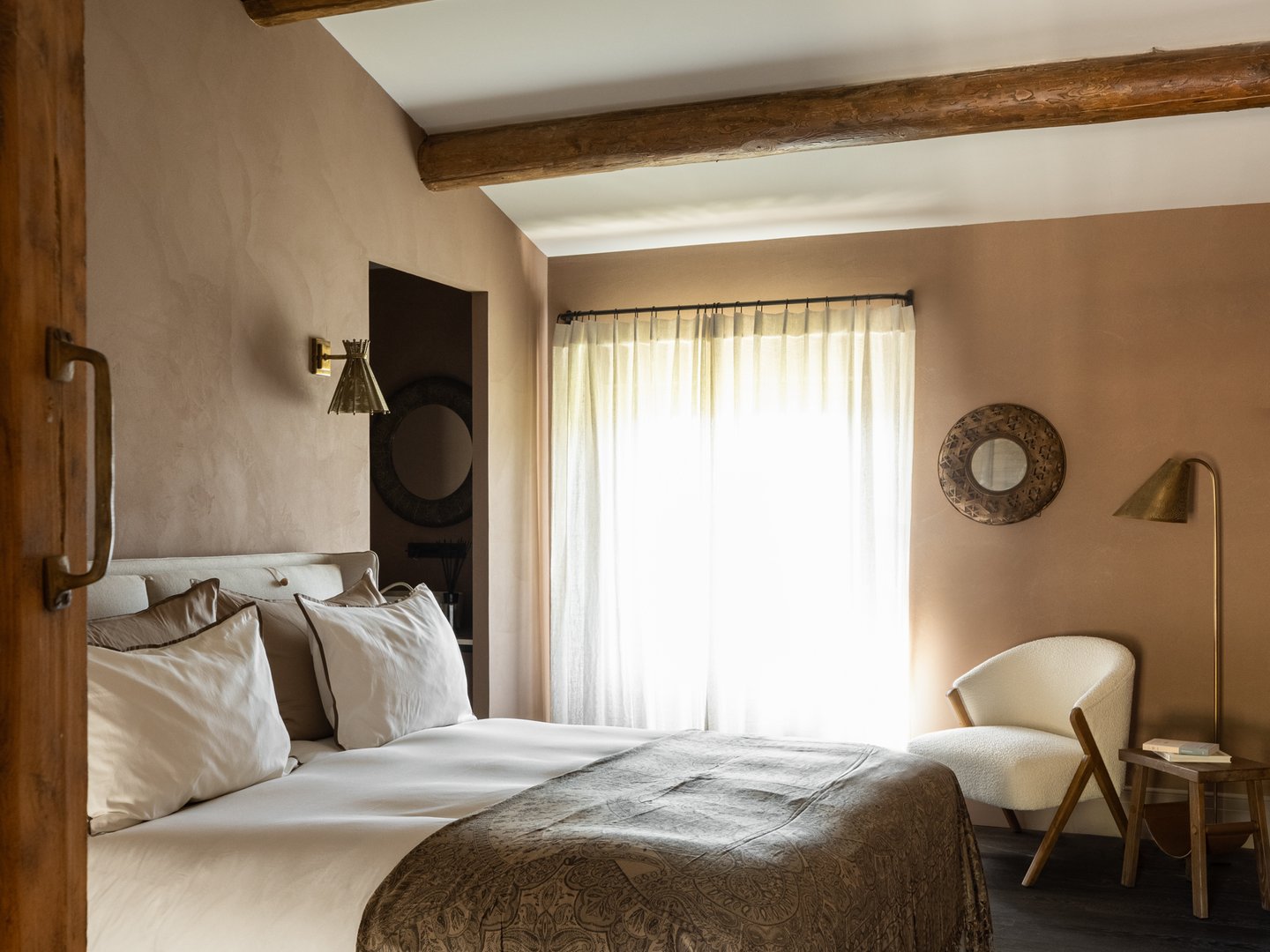 29 - Mas des Collines: Villa: Bedroom 1
