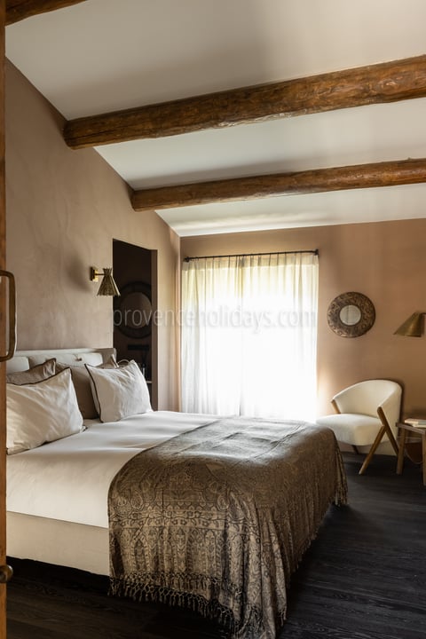 29 - Mas des Collines: Villa: Bedroom 1