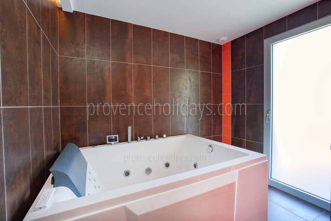 12 - Saphir de Mer: Villa: Bathroom