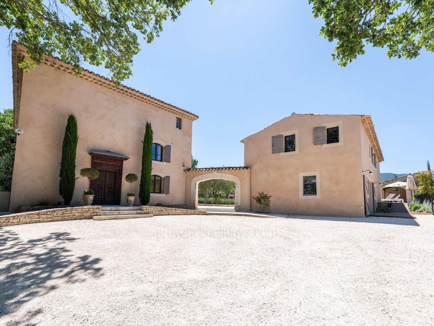 33 - Bastide Gergouven: Villa: Exterior