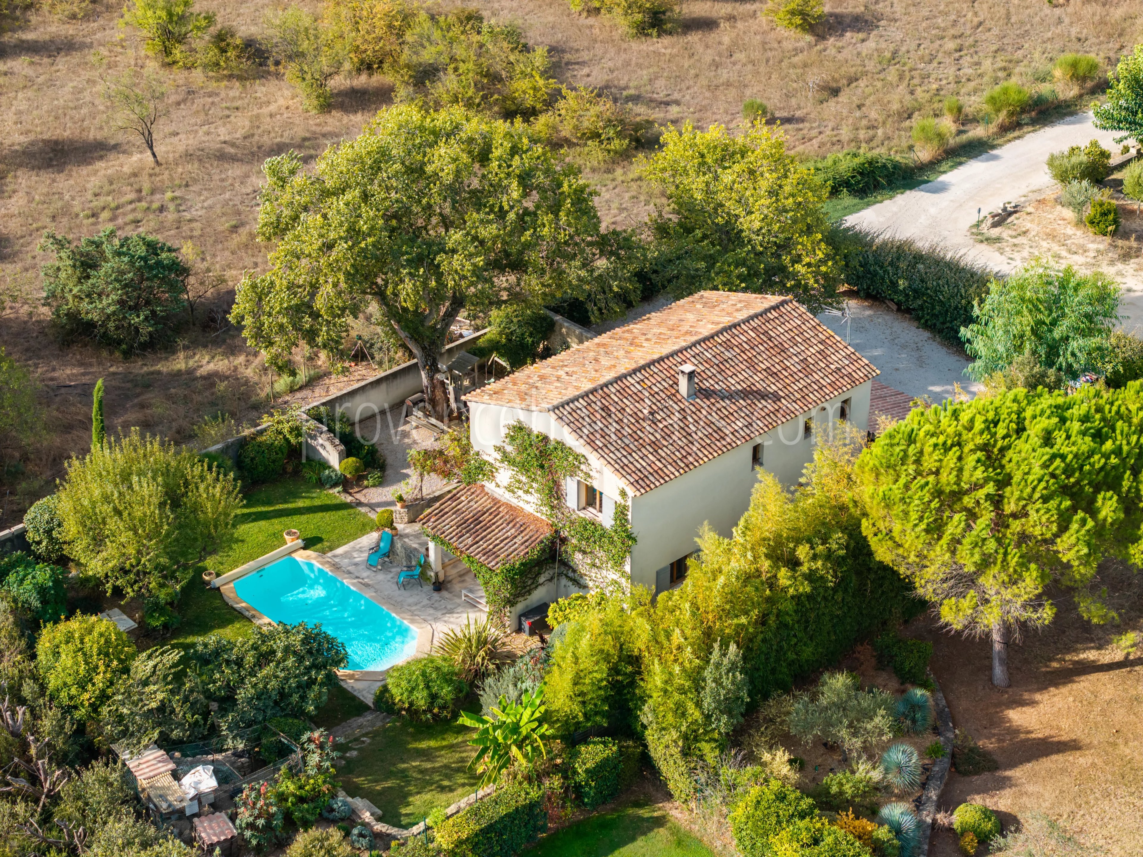 4 - Character house in Cabrières-d’Avignon: Villa: Pool