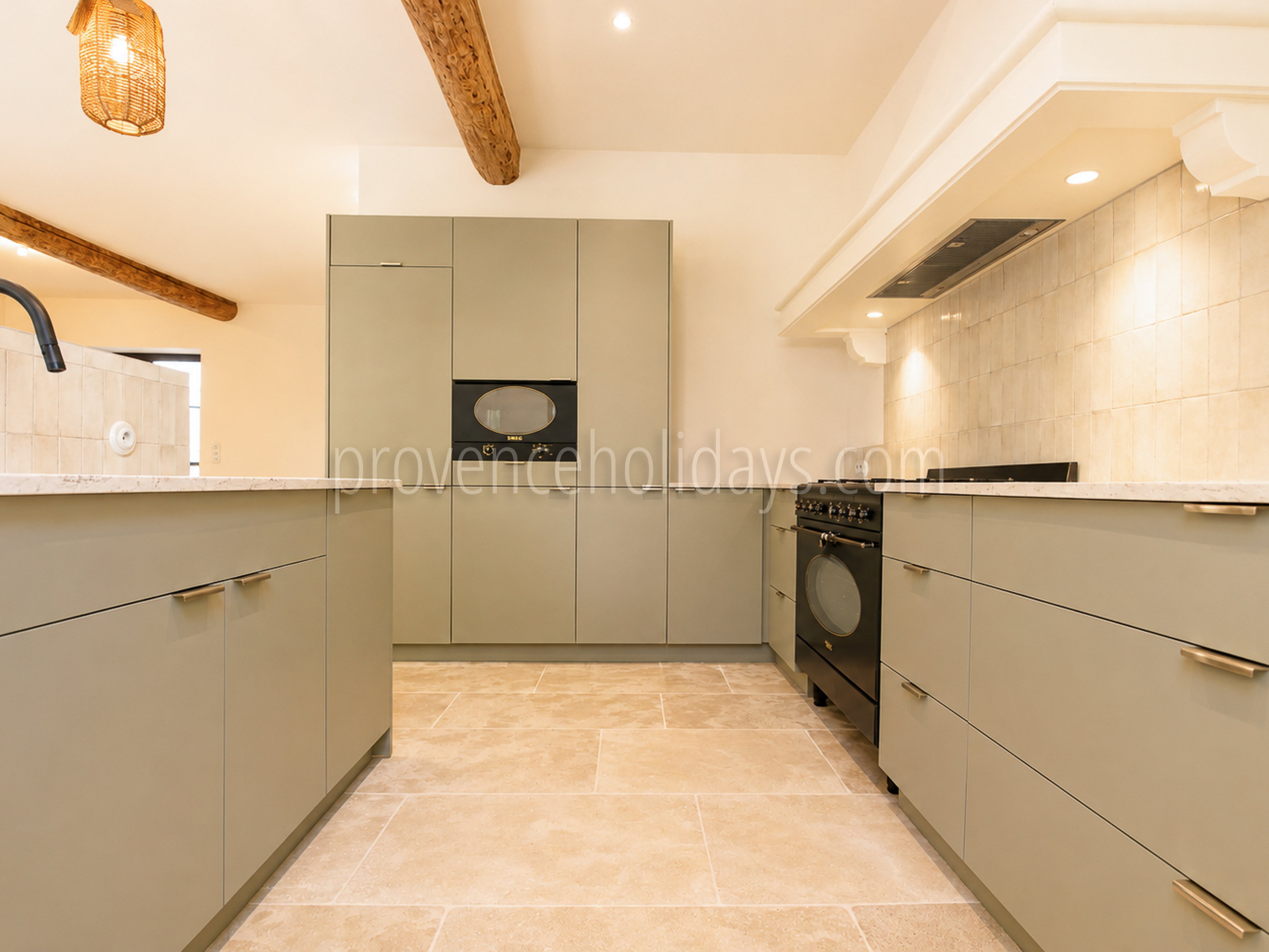 14 - Renoviertes Dorfhaus in Maussane-les-Alpilles: Villa: Interior