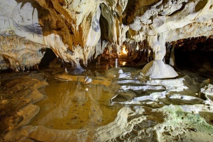 Grotte de Thouzon