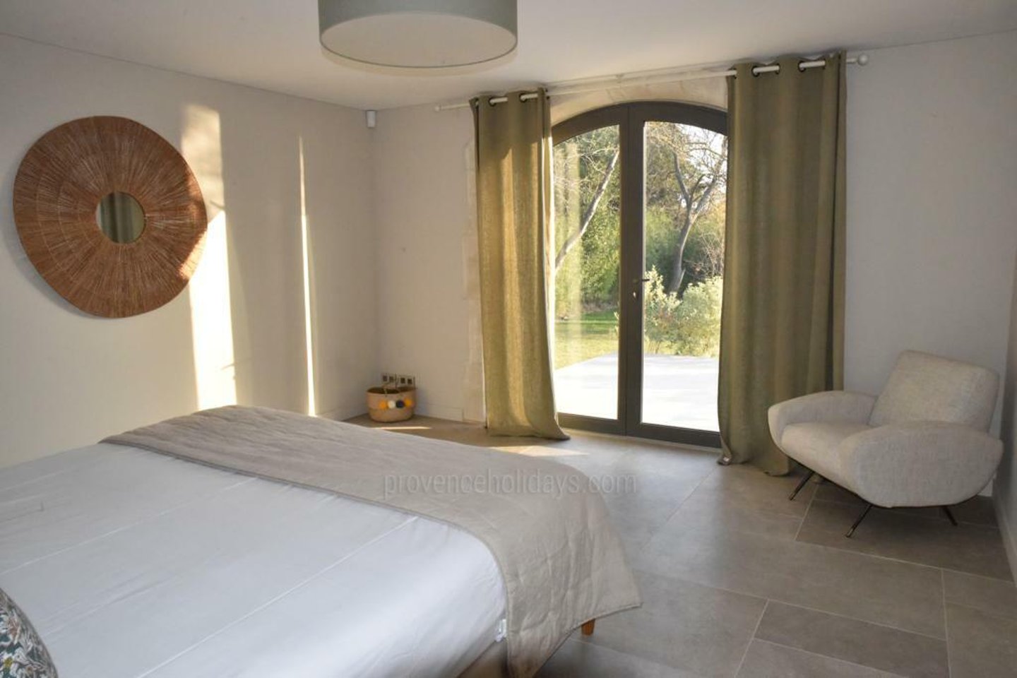 45 - Le Mas des Bories: Villa: Bedroom
