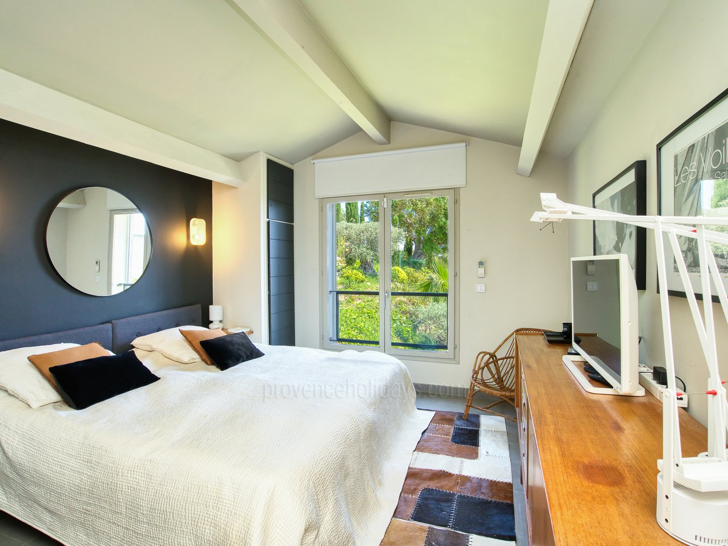 31 - Mistral Serene: Villa: Bedroom