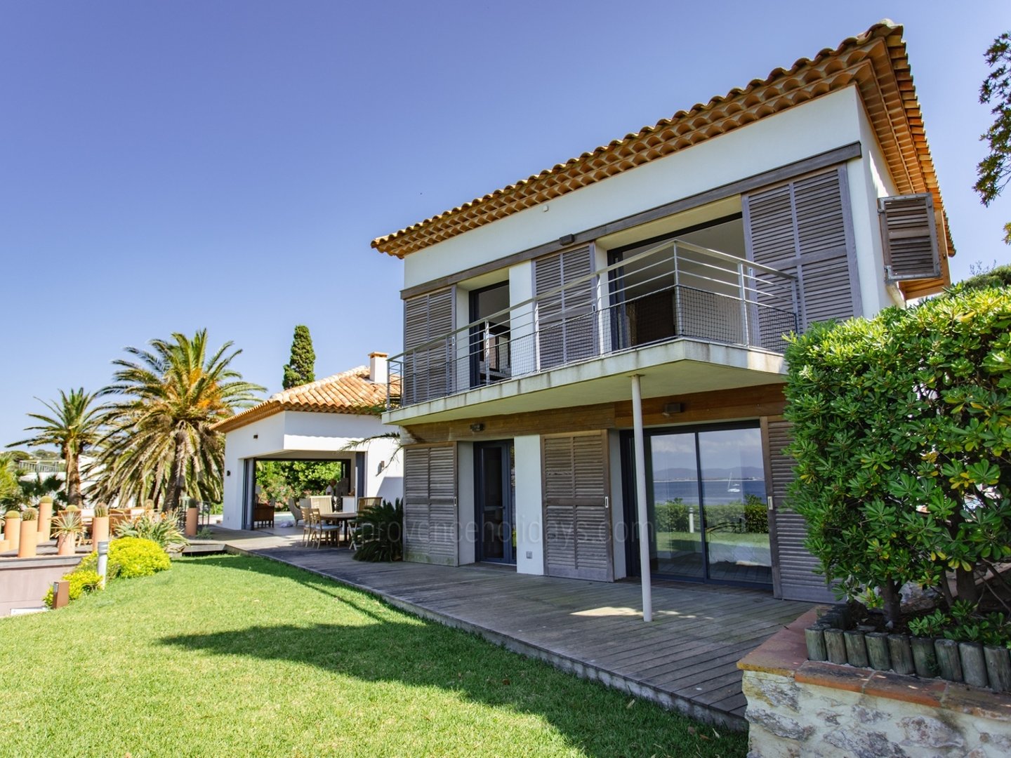 2 - Villa Giens: Villa: Exterior