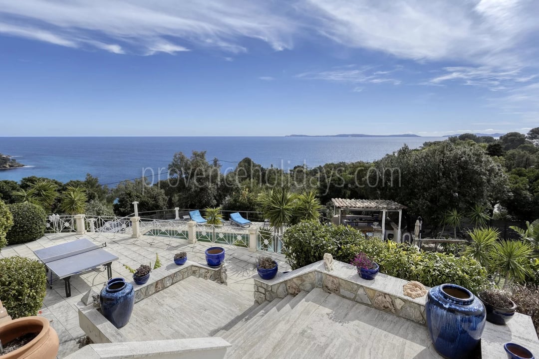 11 - Villa avec jardin arboré à Rayol-Canadel-sur-Mer: Villa: Exterior