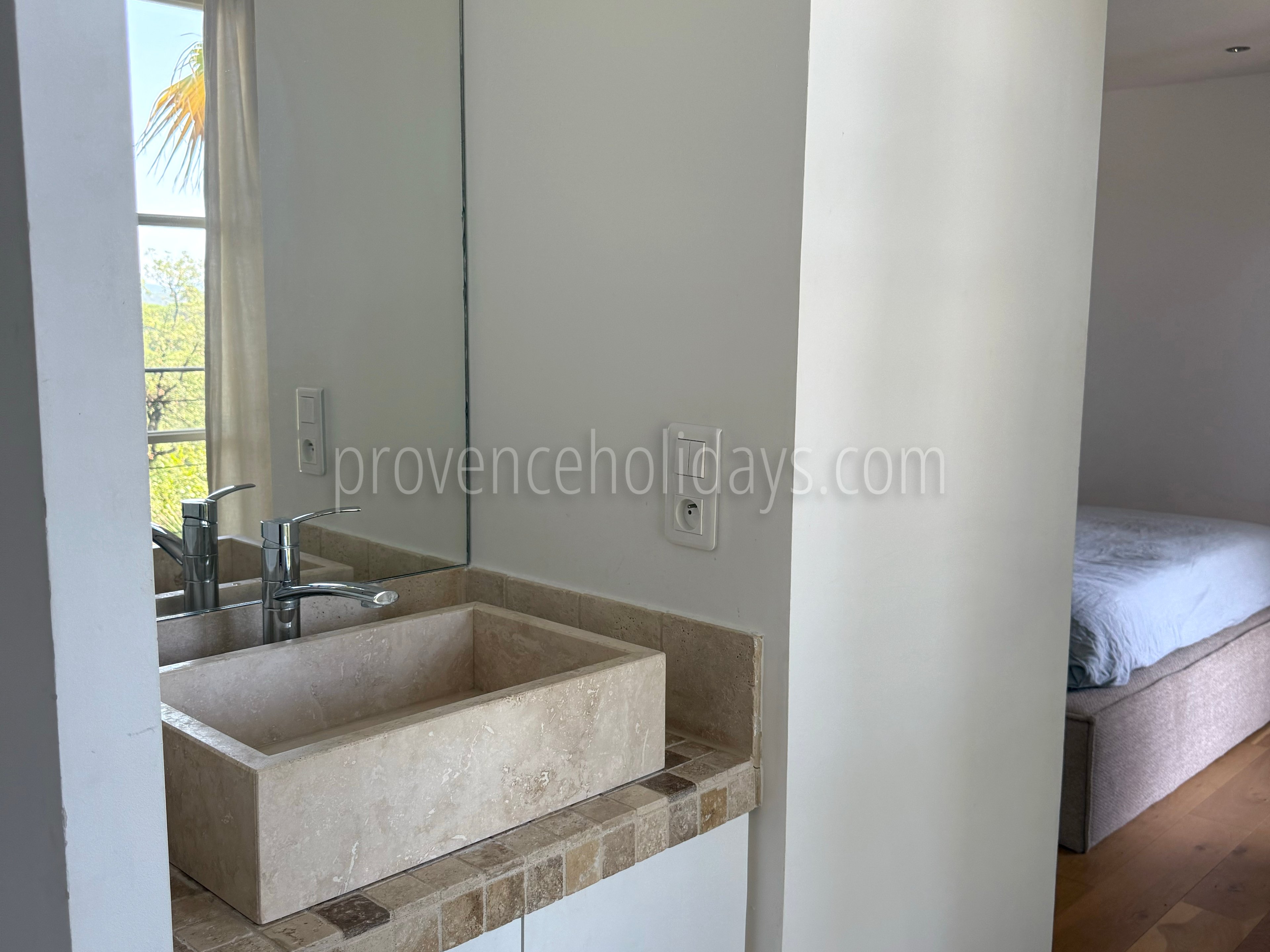 4 - Villa les Pins: Villa: Bathroom