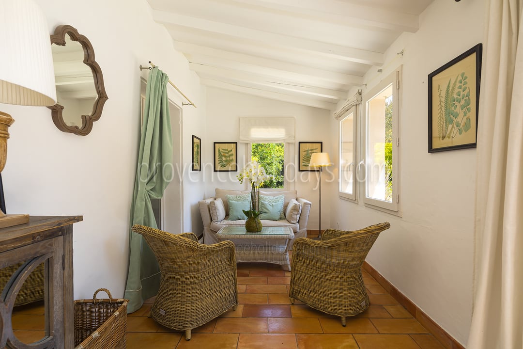 17 - Maison de la Colline: Villa: Interior