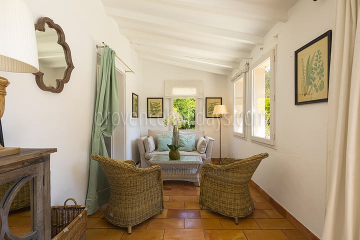 17 - Maison de la Colline: Villa: Interior