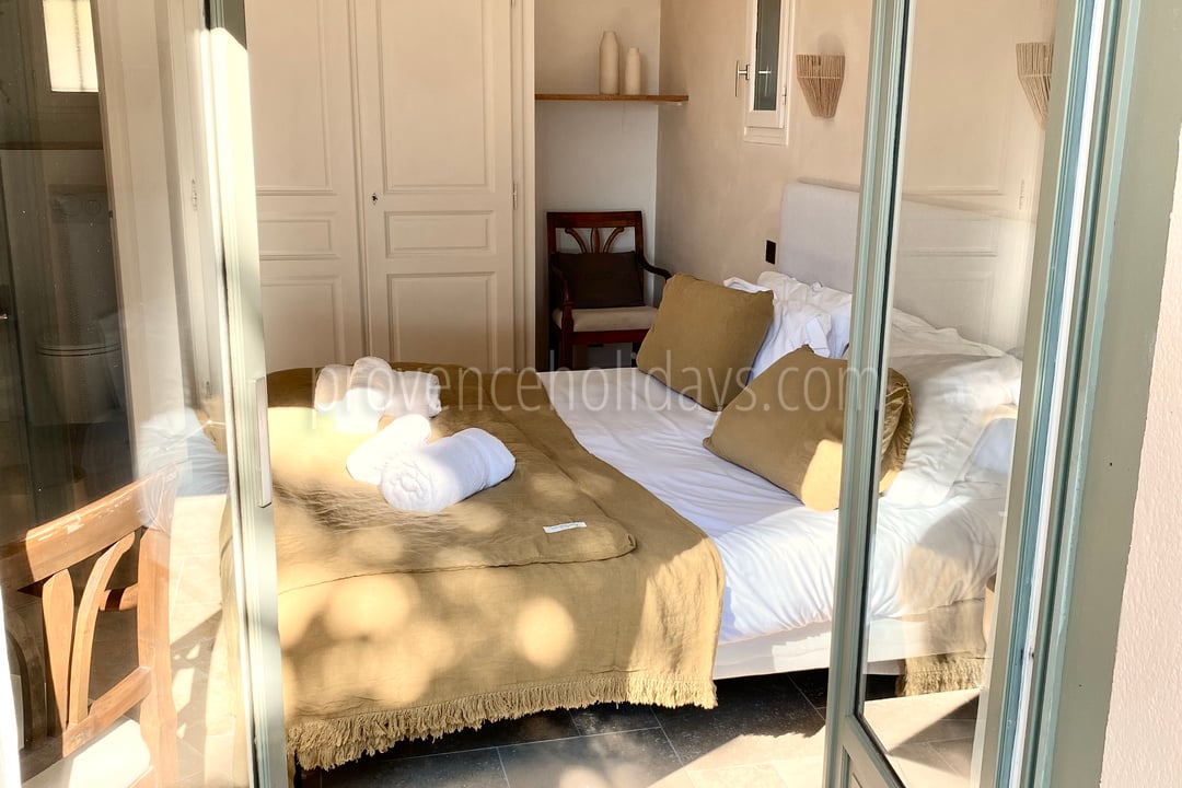 40 - Mas des Collines du Luberon: Villa: Bedroom