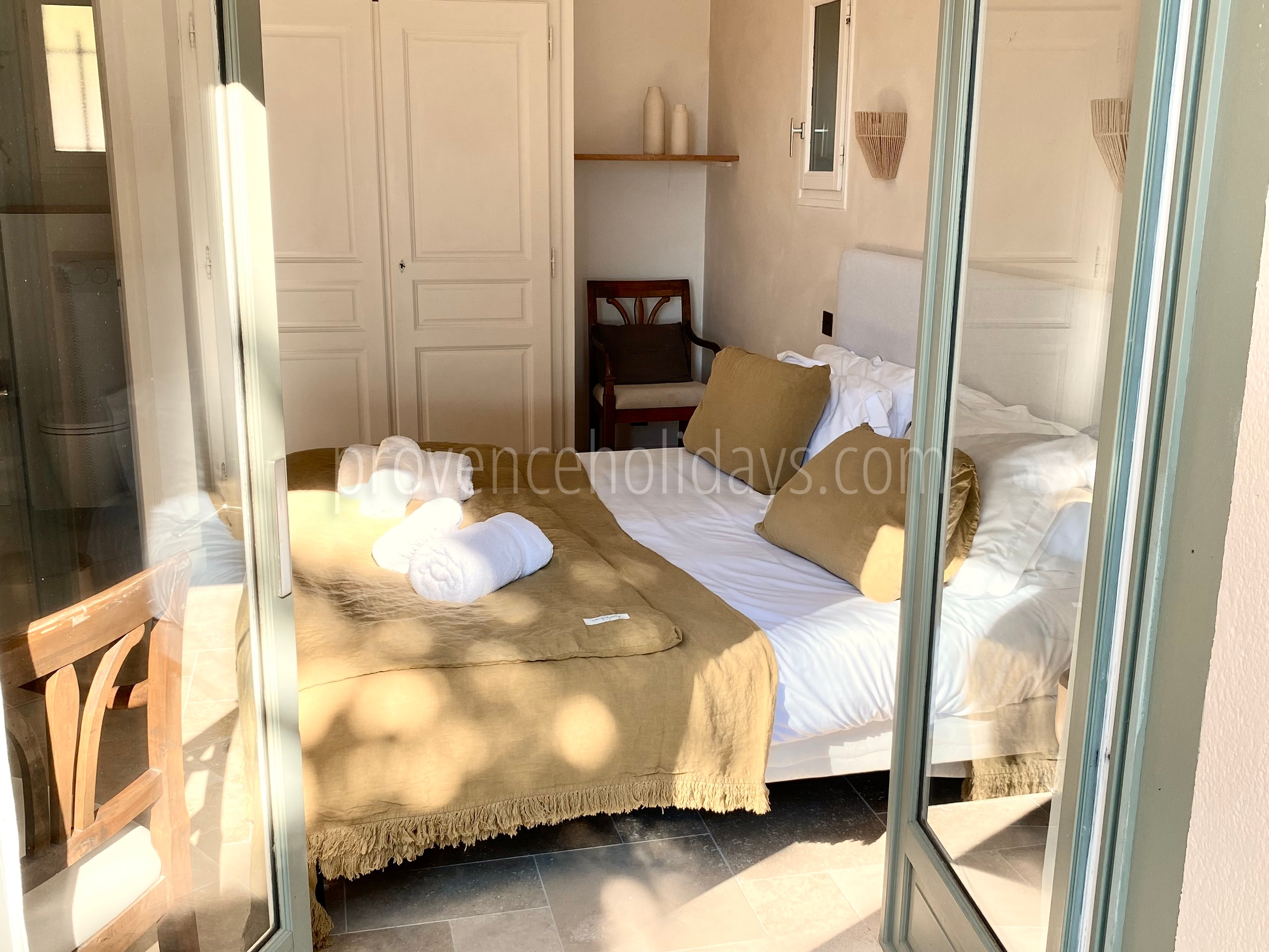 40 - Mas des Collines du Luberon: Villa: Bedroom