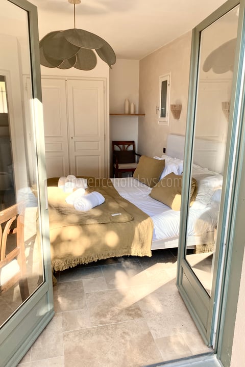 40 - Mas des Collines du Luberon: Villa: Bedroom